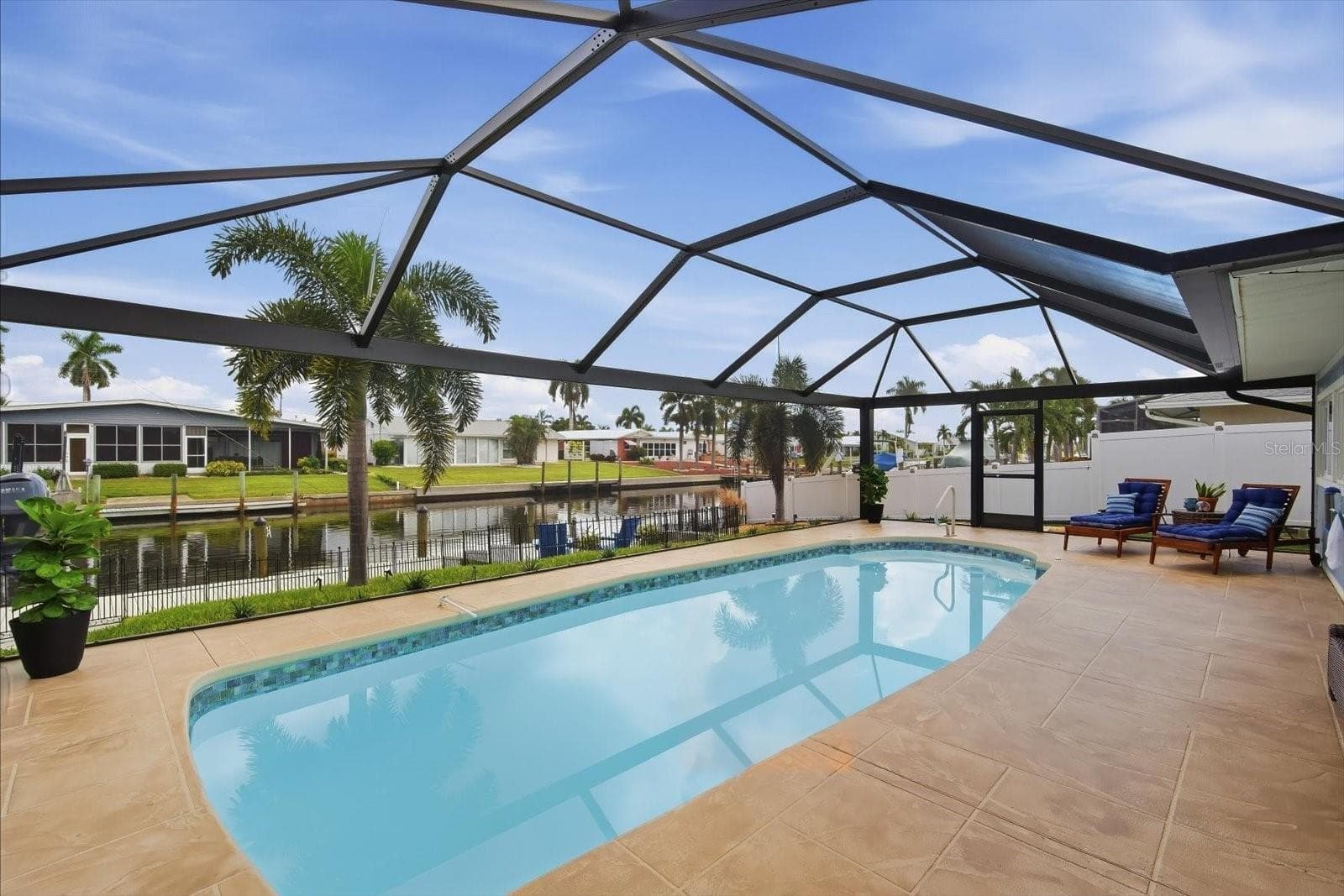 Single Family Residence at 4511 BIMINI DR, BRADENTON, photo 4 of 39