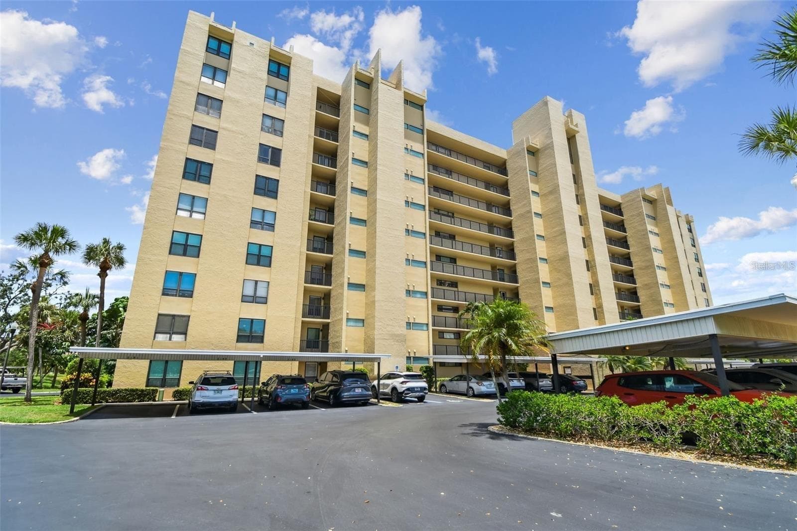Condominium at 2621 COVE CAY DR #703, CLEARWATER, photo 3 of 27