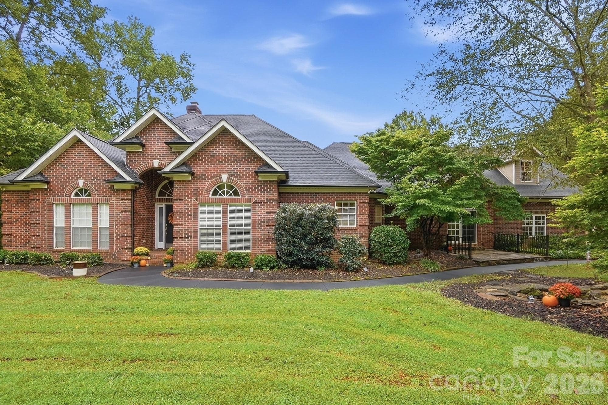 Single Family Residence at 1304 Presson Farm Lane, Monroe, photo 3 of 48