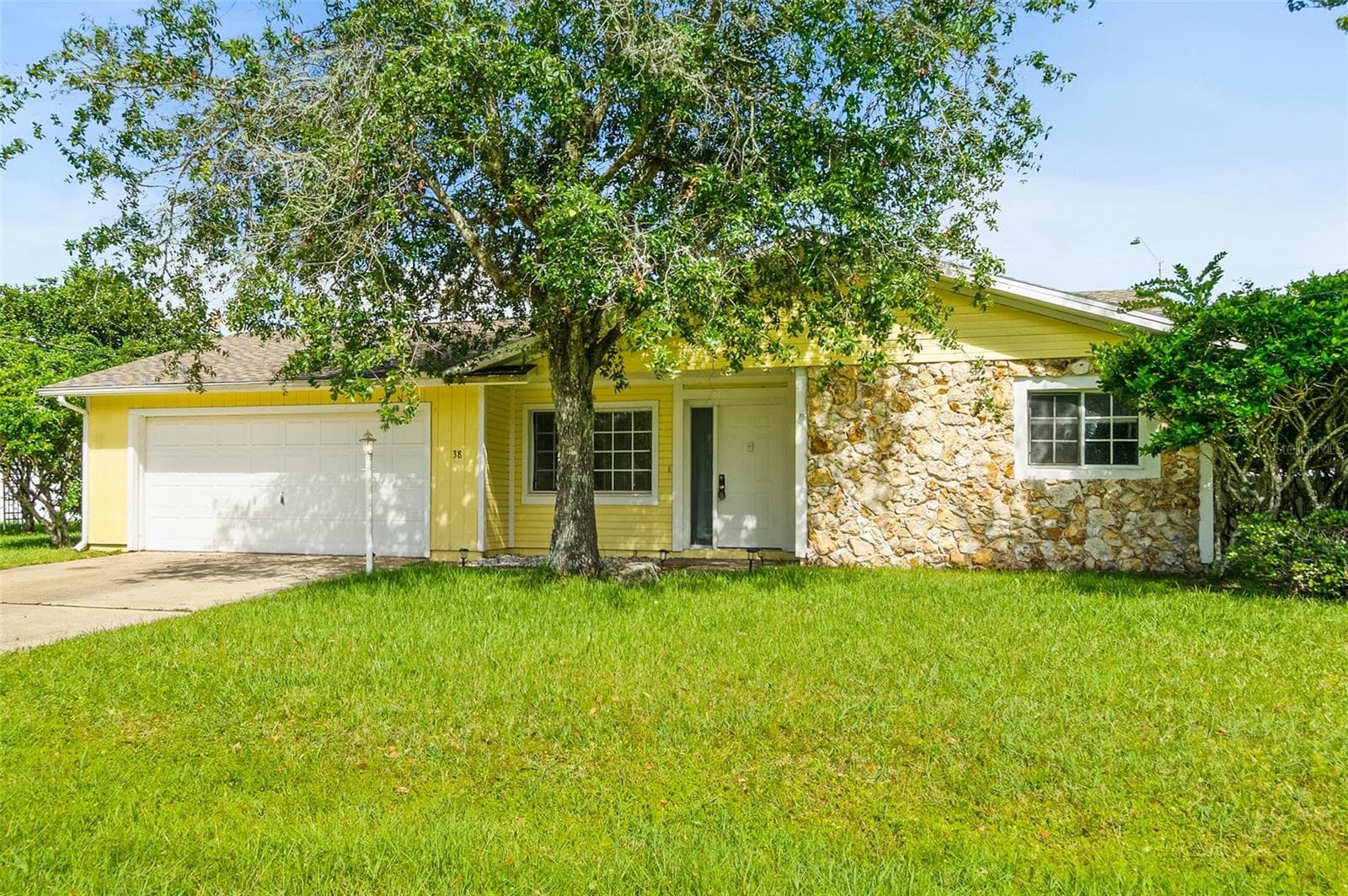 Single Family Residence at 38 E DIAMOND DR, PALM COAST, photo 2 of 53