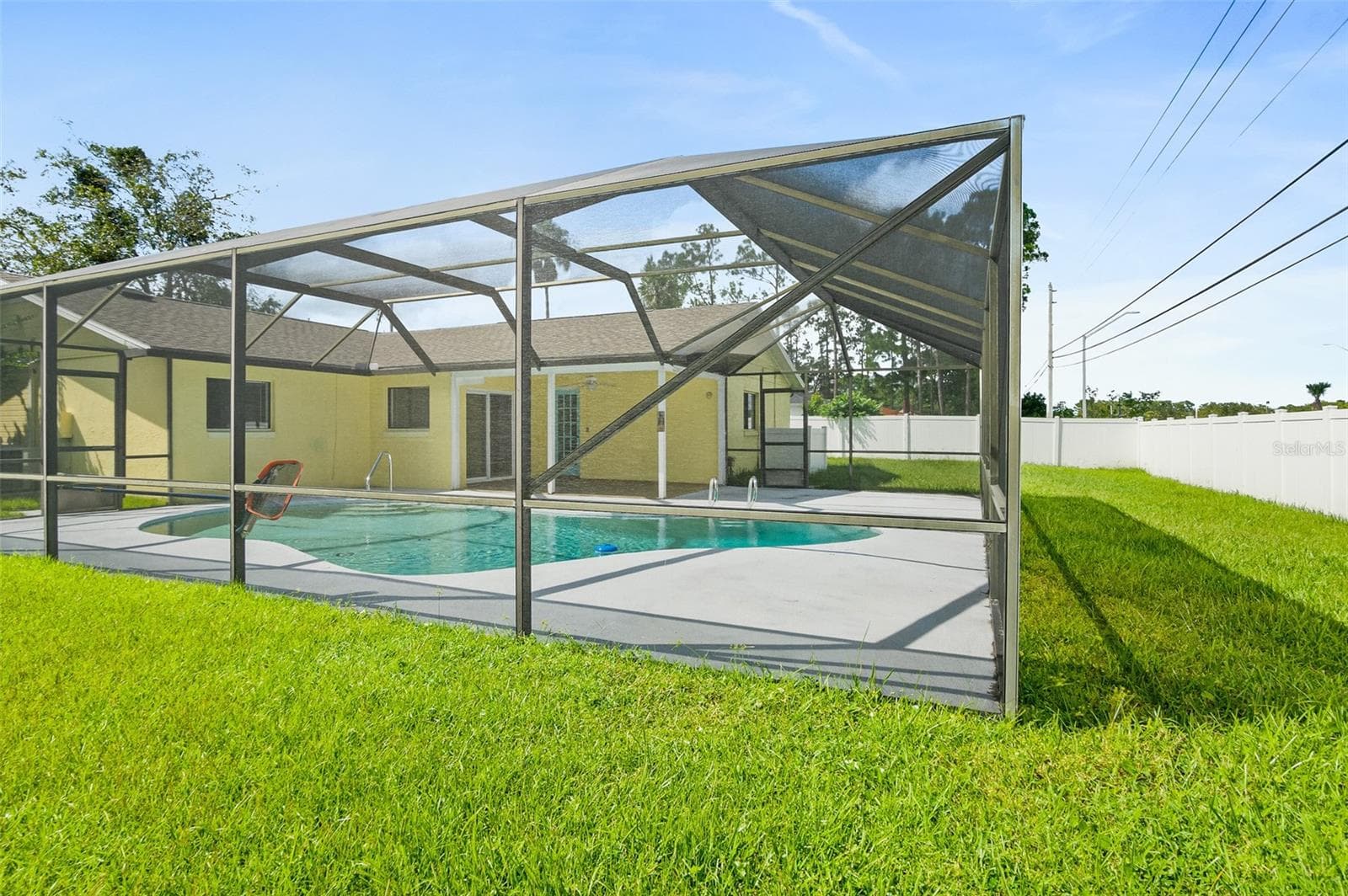 Single Family Residence at 38 E DIAMOND DR, PALM COAST, photo 48 of 53