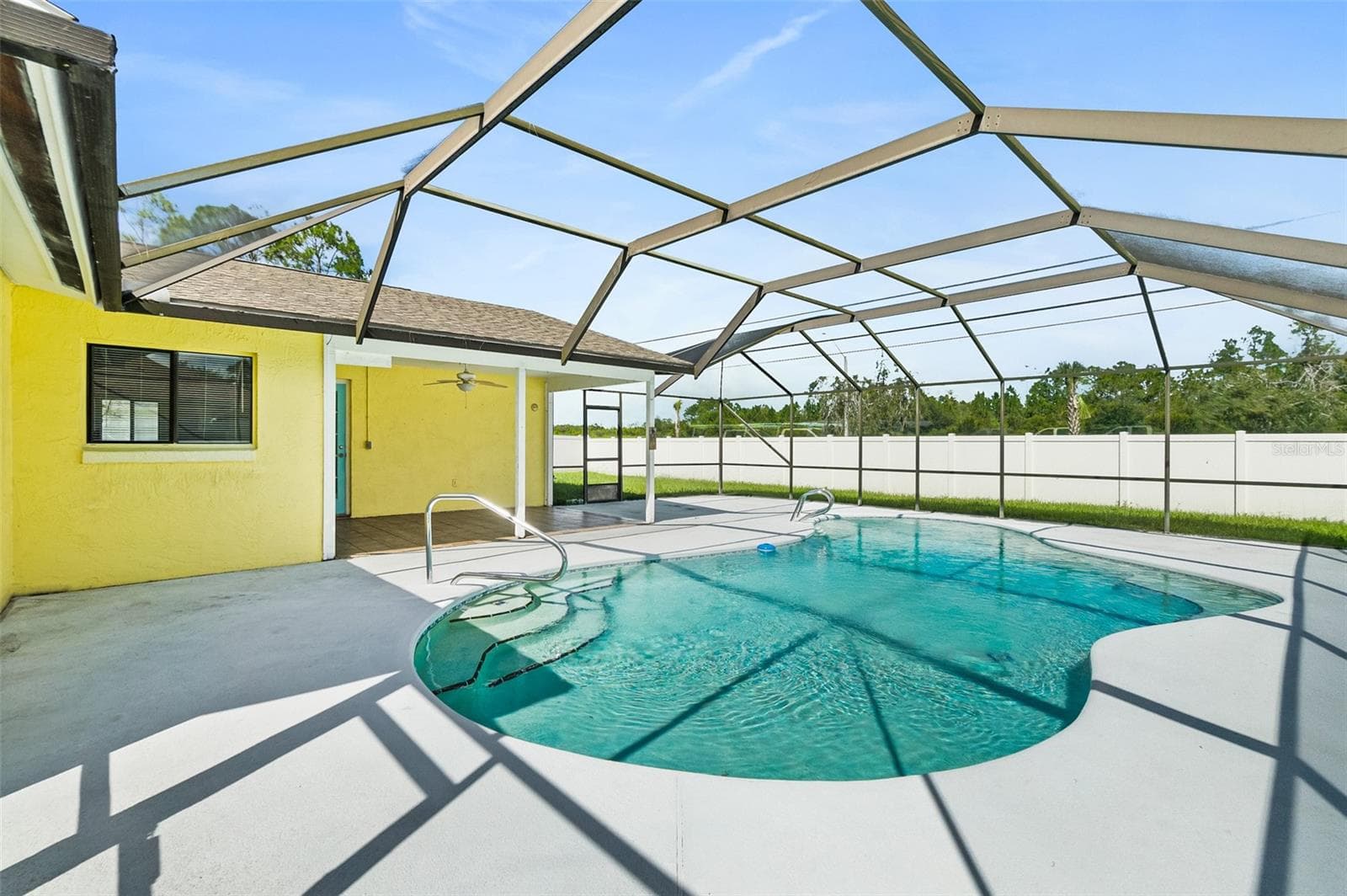 Single Family Residence at 38 E DIAMOND DR, PALM COAST, photo 44 of 53