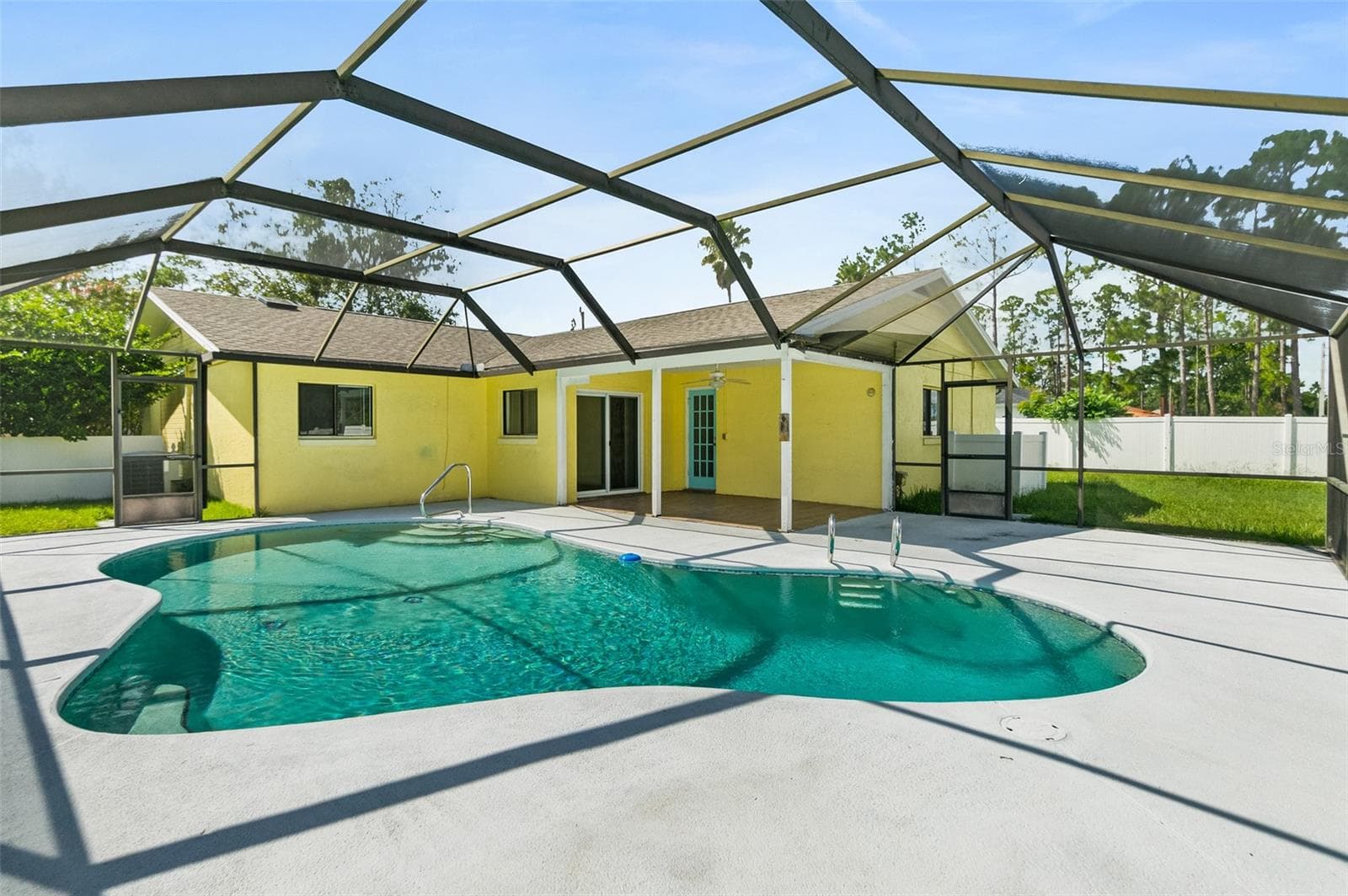 38 E DIAMOND DR