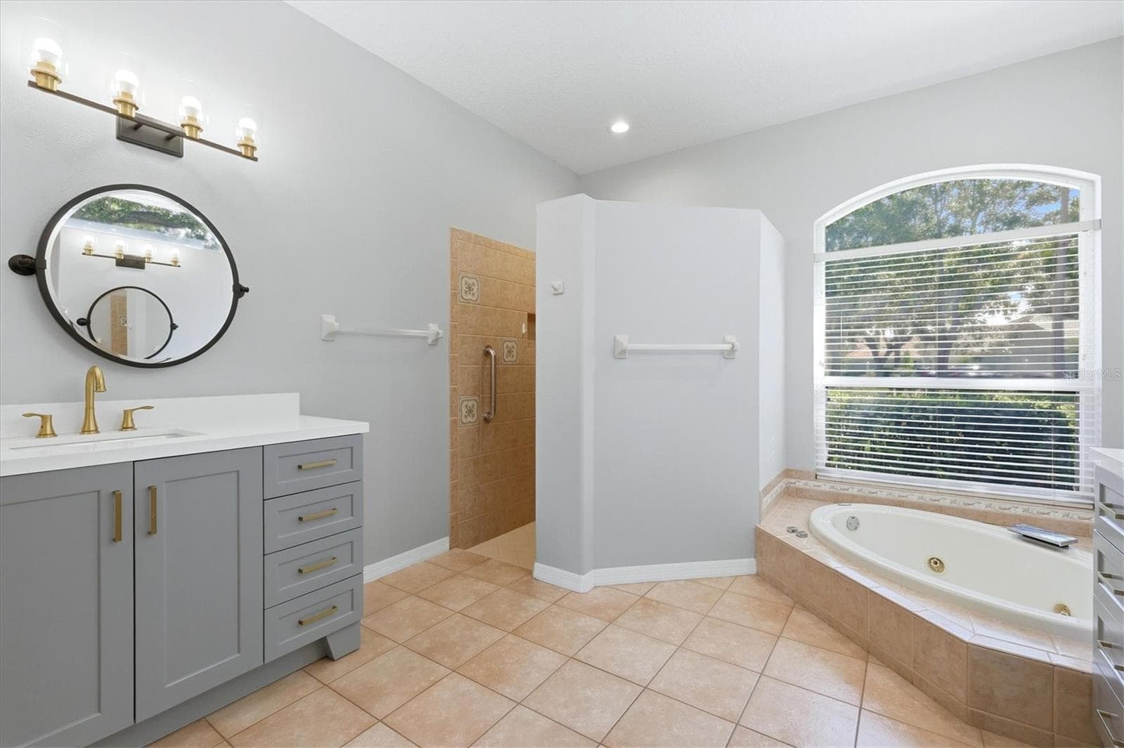 Single Family Residence at 8404 MISTY MORNING CT, LAKEWOOD RANCH, photo 31 of 60