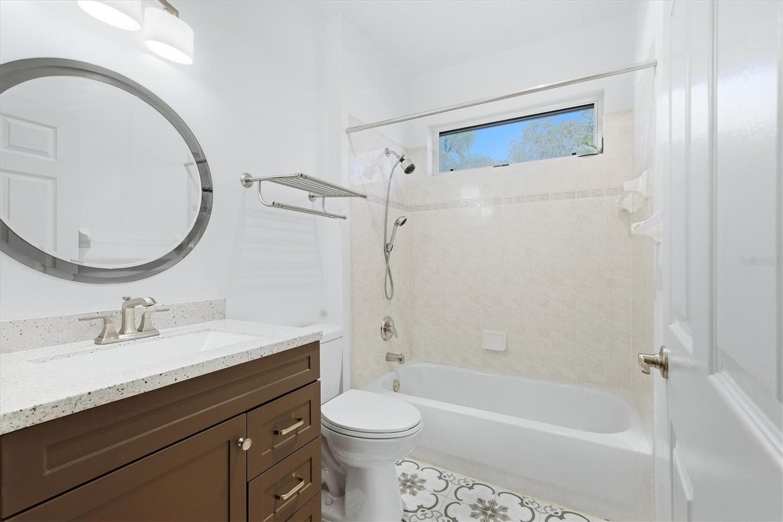Third Full Bath - 8404 MISTY MORNING CT, LAKEWOOD RANCH