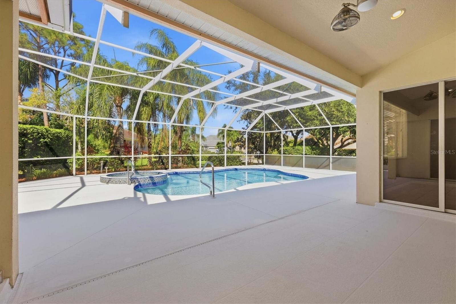 Single Family Residence at 8404 MISTY MORNING CT, LAKEWOOD RANCH, photo 42 of 60
