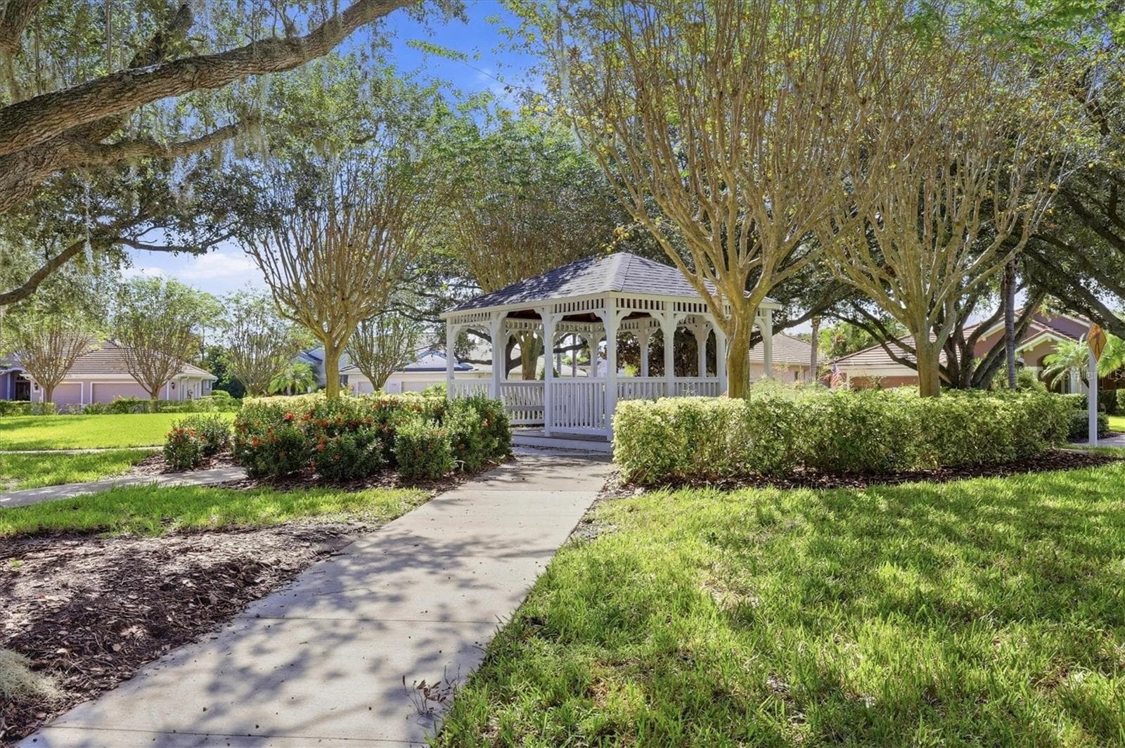 Single Family Residence at 8404 MISTY MORNING CT, LAKEWOOD RANCH, photo 48 of 60