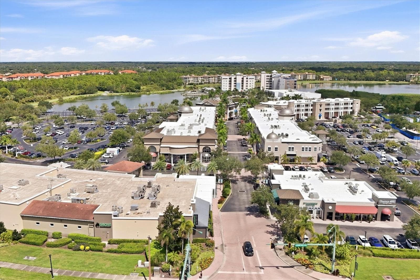 LWR Main St with 15 restaurants and unique boutiques - 8404 MISTY MORNING CT, LAKEWOOD RANCH