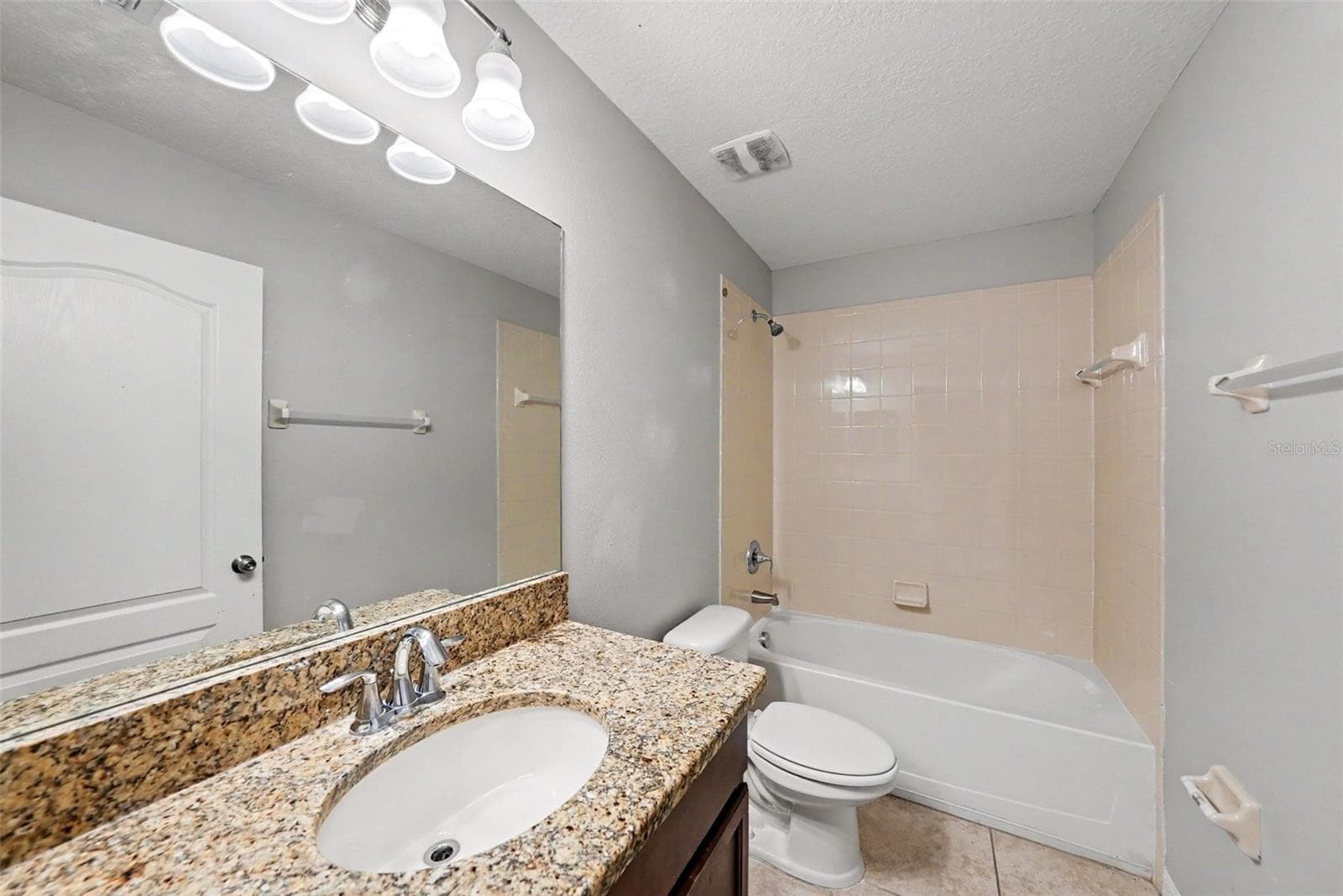 Single Family Residence at 1904 HAWKS VIEW DR, RUSKIN, photo 14 of 18