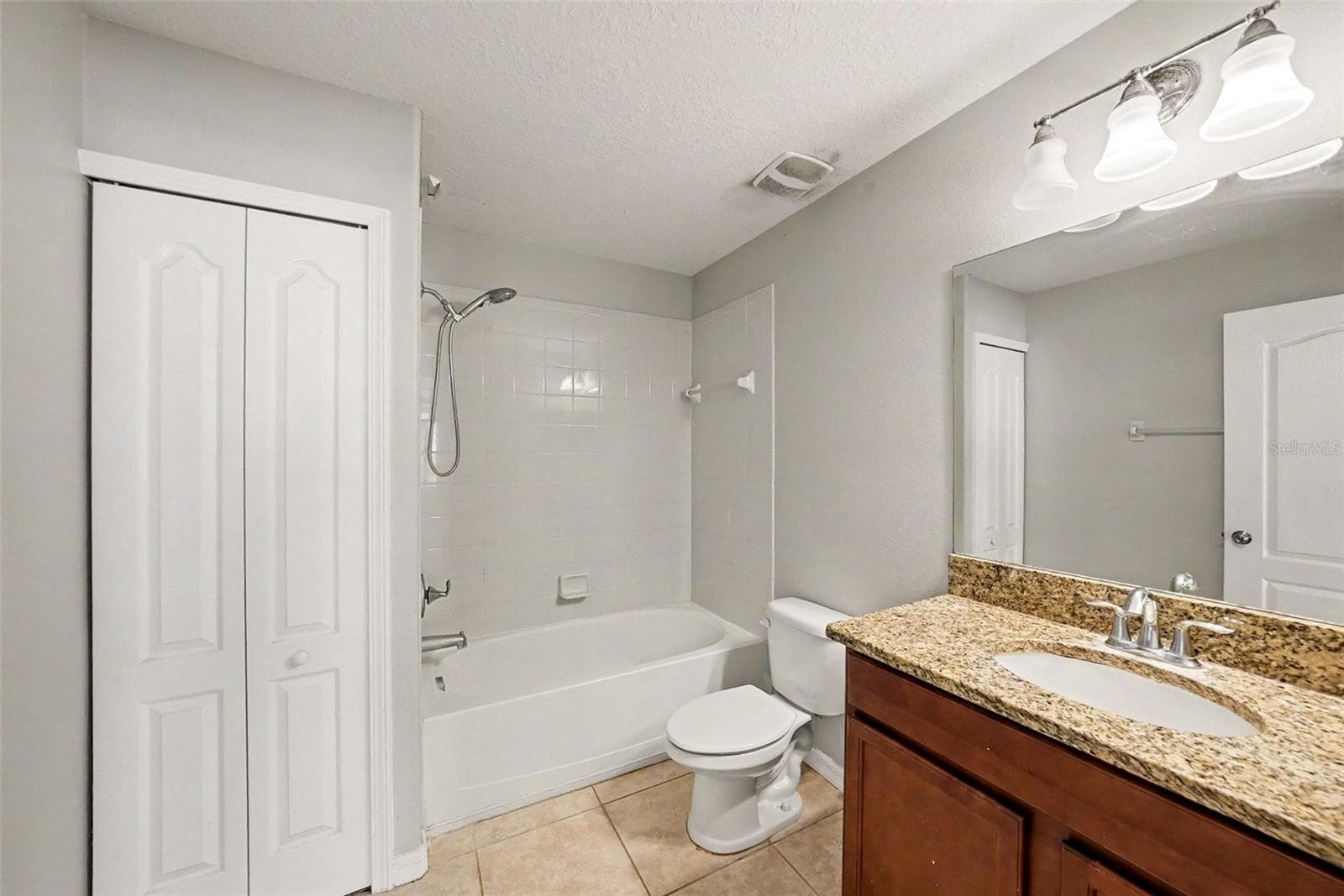 Single Family Residence at 1904 HAWKS VIEW DR, RUSKIN, photo 16 of 18
