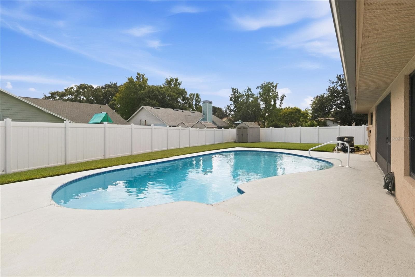 Single Family Residence at 1619 RED CLOVER CT, ORLANDO, photo 4 of 27