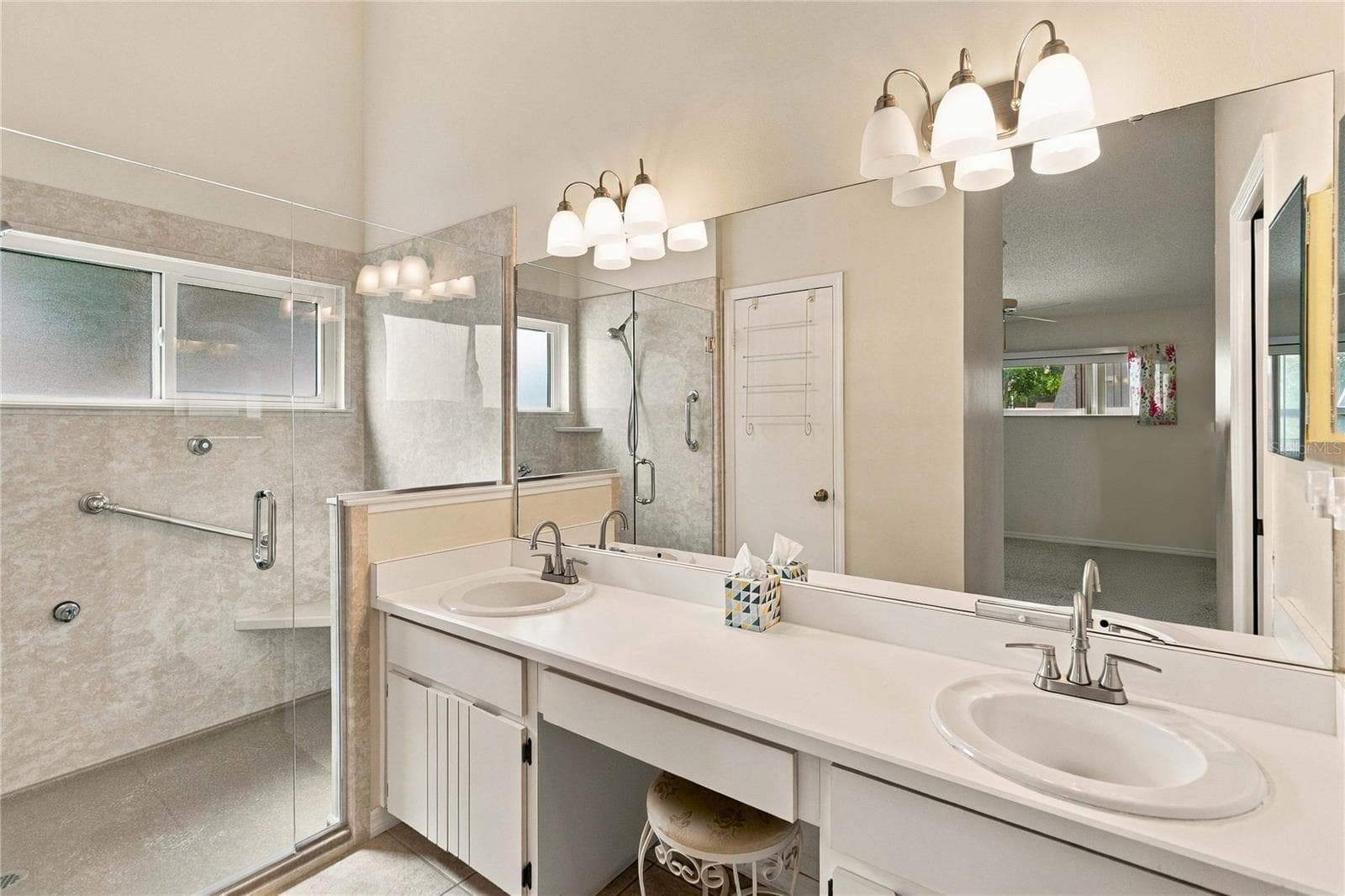 Single Family Residence at 1619 RED CLOVER CT, ORLANDO, photo 15 of 27