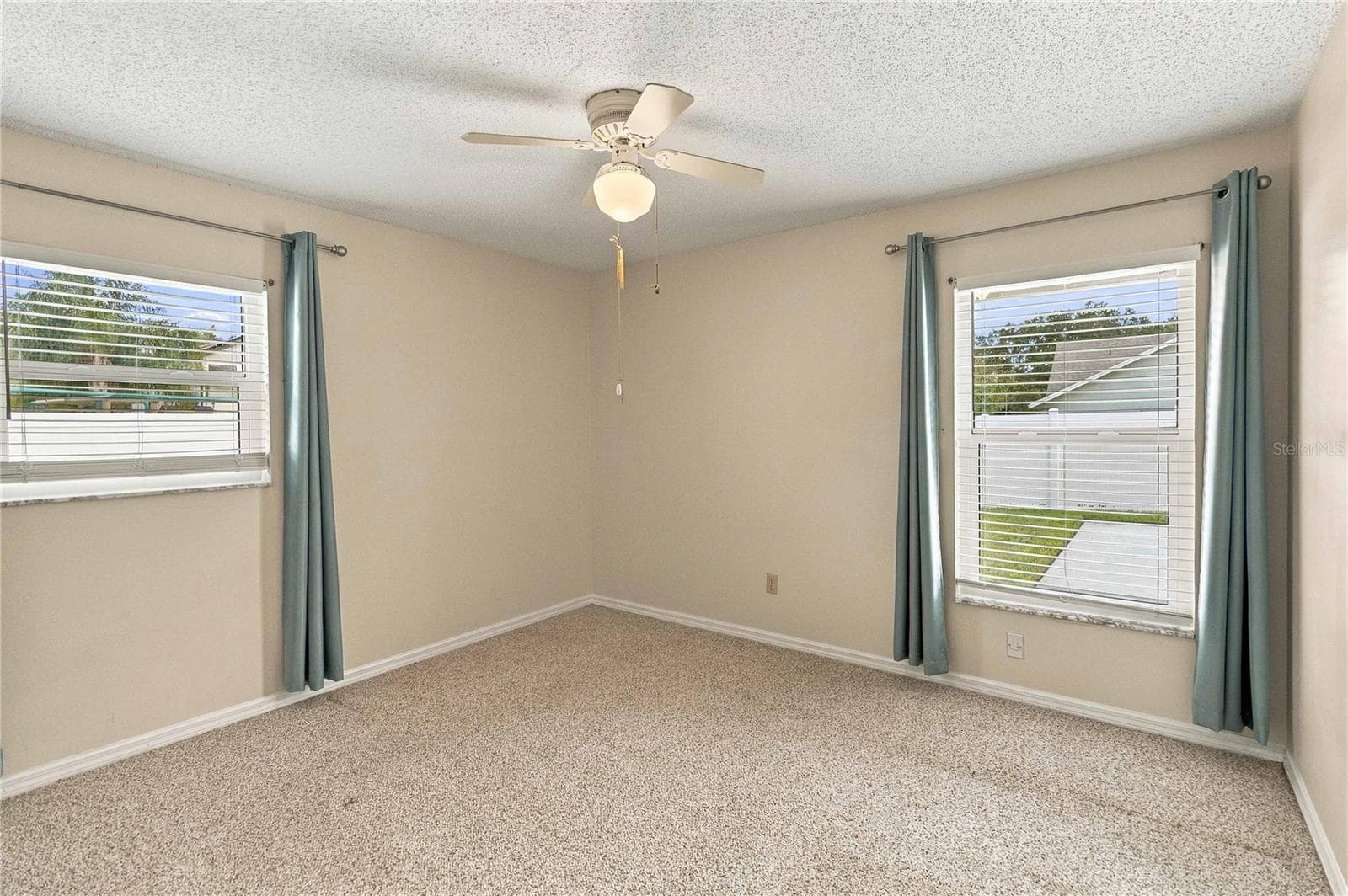 Single Family Residence at 1619 RED CLOVER CT, ORLANDO, photo 17 of 27