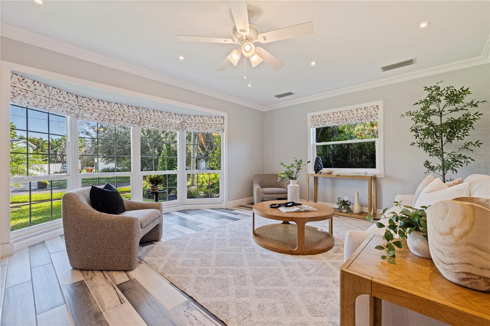 Single Family Residence at 3712 FOSTER HILL DR N, ST PETERSBURG, photo 2 of 49