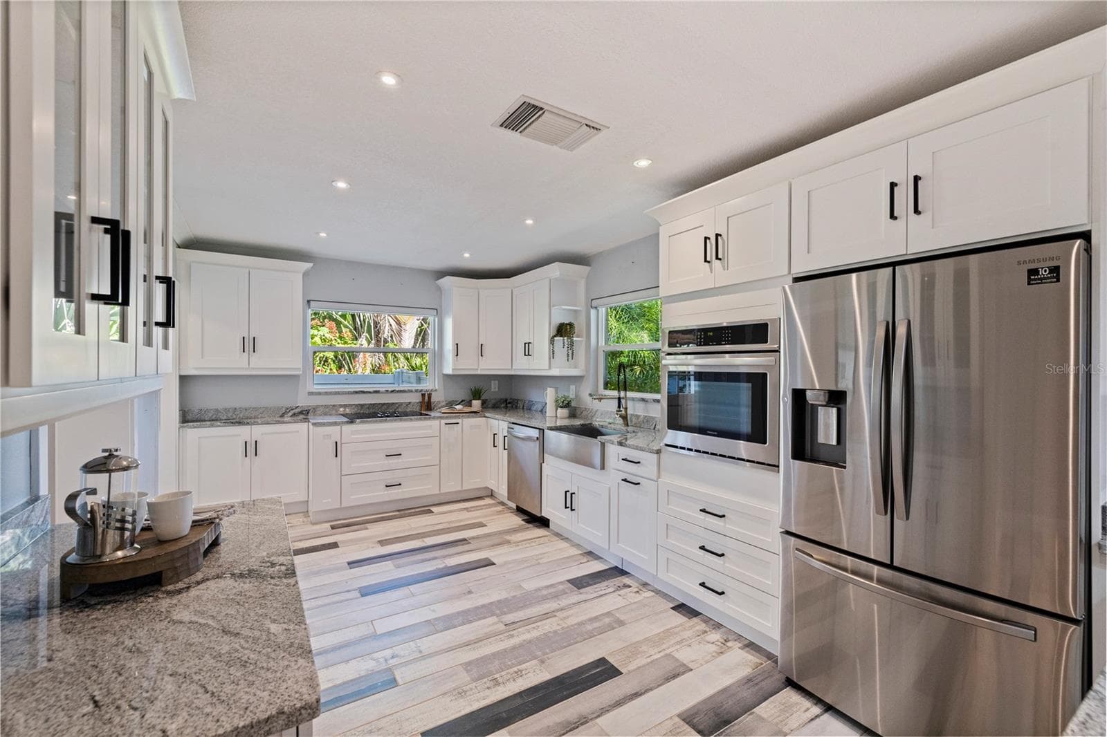 Single Family Residence at 3712 FOSTER HILL DR N, ST PETERSBURG, photo 11 of 49