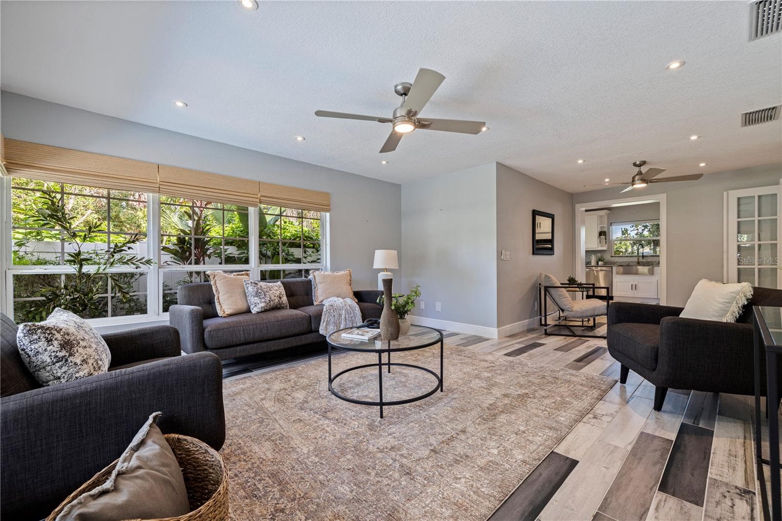 Single Family Residence at 3712 FOSTER HILL DR N, ST PETERSBURG, photo 15 of 49
