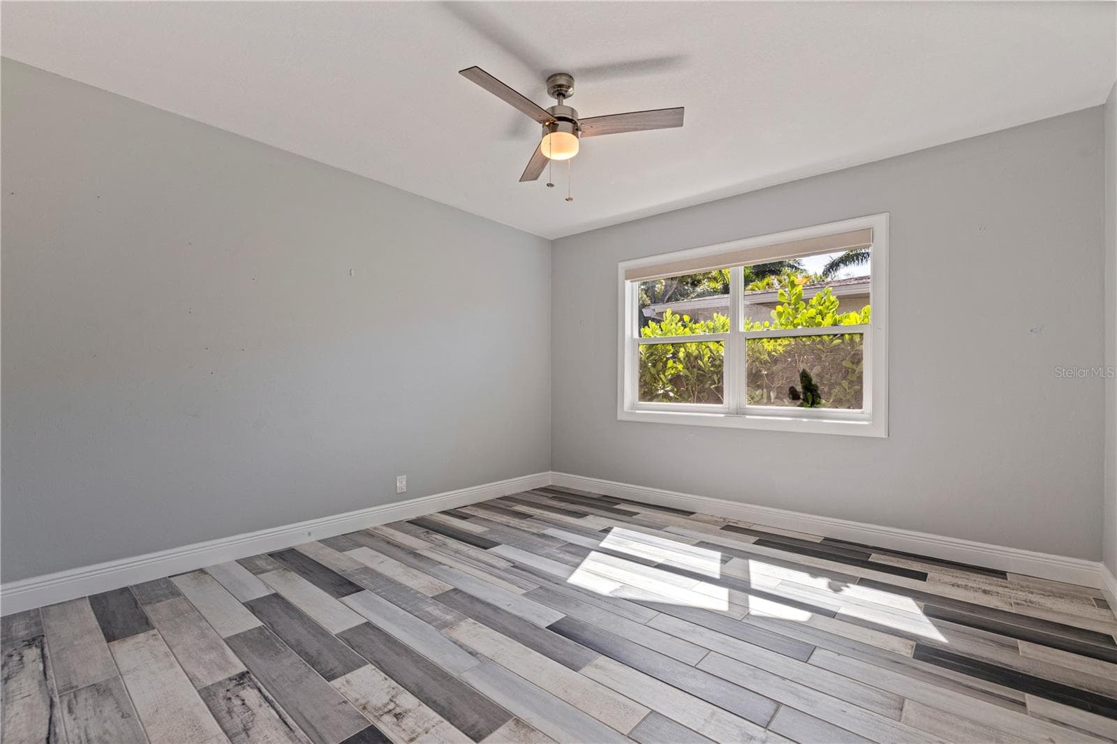 Single Family Residence at 3712 FOSTER HILL DR N, ST PETERSBURG, photo 24 of 49