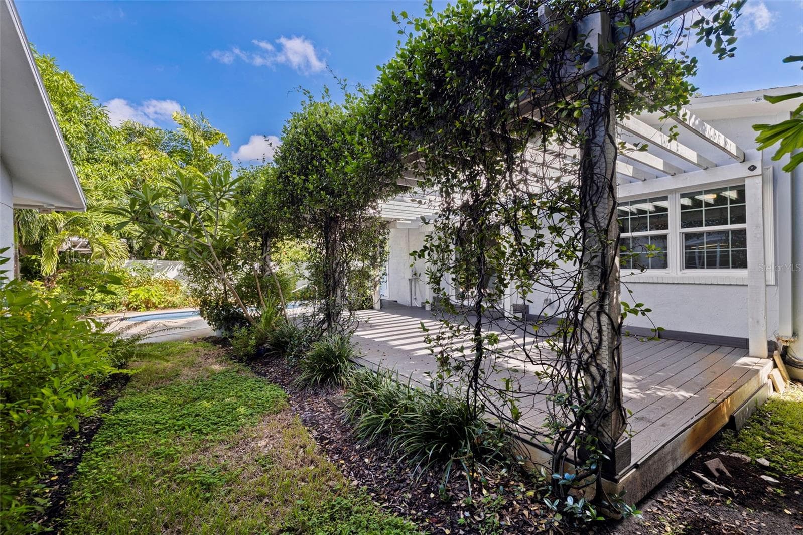 Single Family Residence at 3712 FOSTER HILL DR N, ST PETERSBURG, photo 28 of 49
