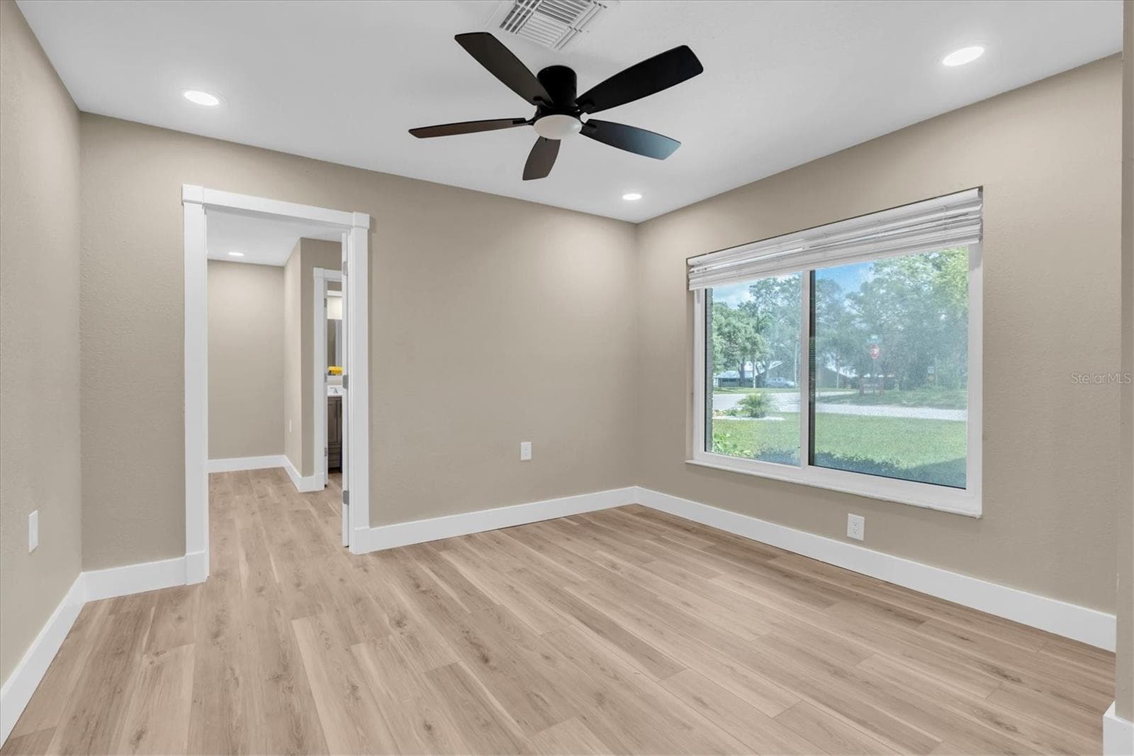 Single Family Residence at 10531 MEADOW HILL DR, PORT RICHEY, photo 9 of 50