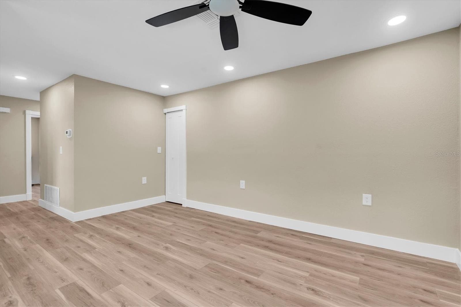 Single Family Residence at 10531 MEADOW HILL DR, PORT RICHEY, photo 25 of 50