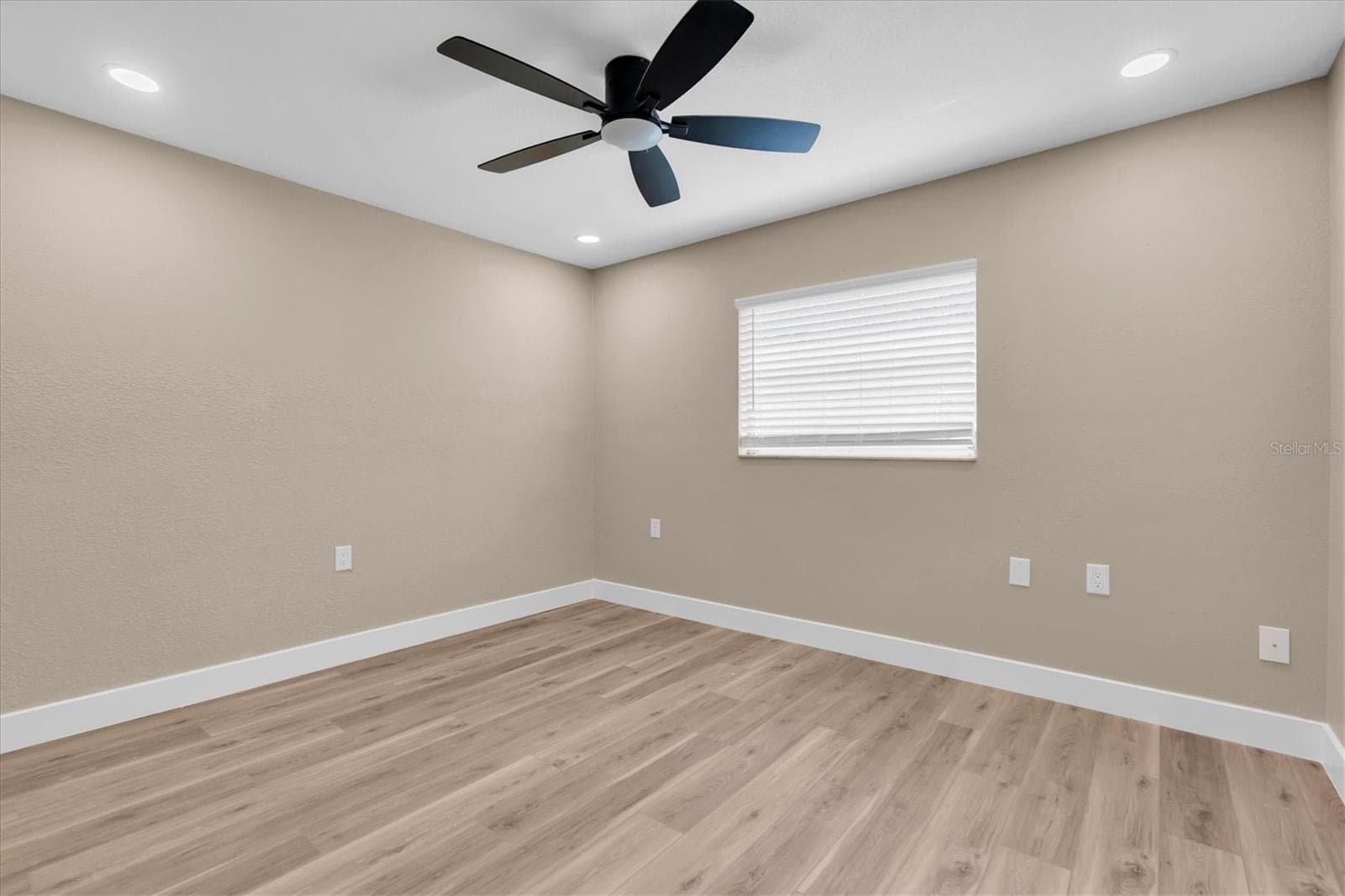 Single Family Residence at 10531 MEADOW HILL DR, PORT RICHEY, photo 30 of 50