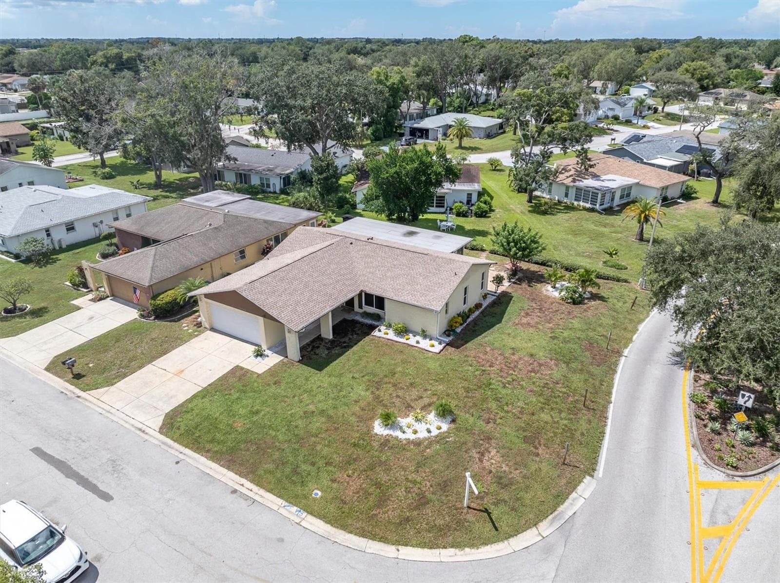 Single Family Residence at 10531 MEADOW HILL DR, PORT RICHEY, photo 39 of 50