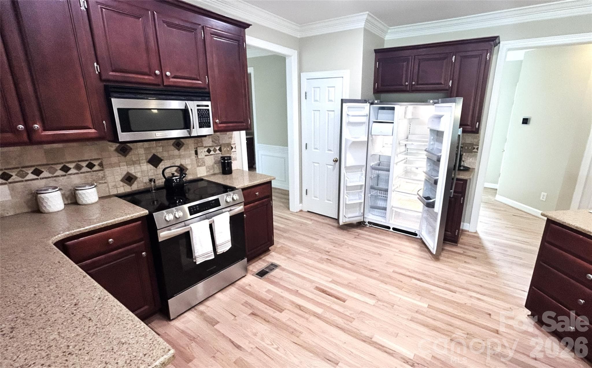 Stainless steel appliances - 2127 Copperplate Road, Charlotte