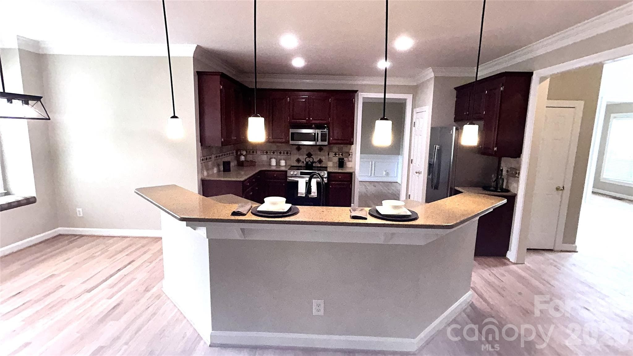 breakfast bar with lighting - 2127 Copperplate Road, Charlotte