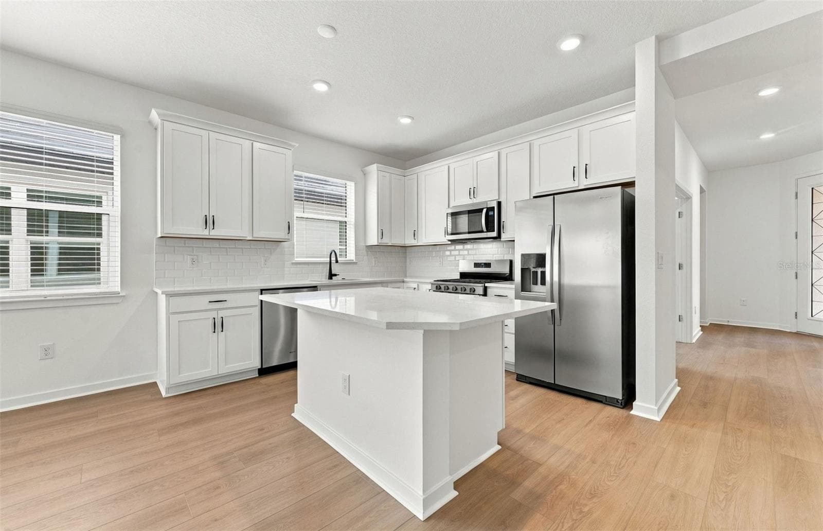 Stylish Kitchen - 12510 ADOBE ST, PARRISH