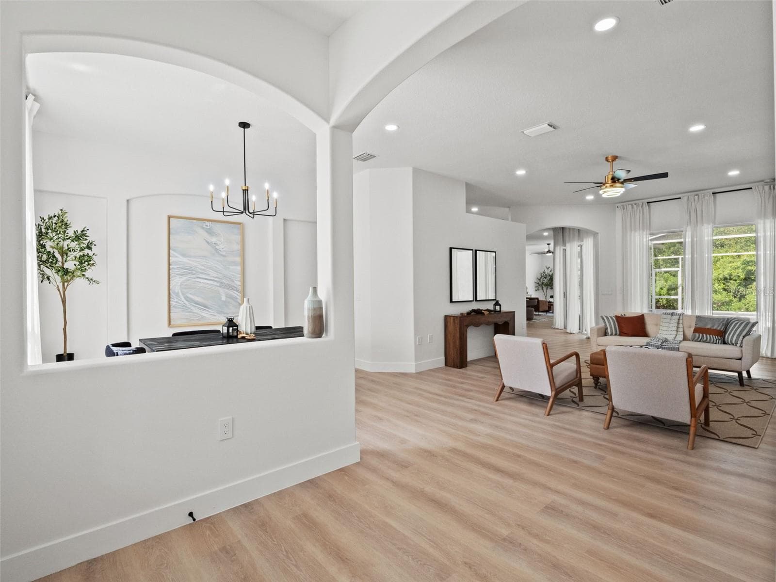 Single Family Residence at 6111 HERONCREST CT, LITHIA, photo 7 of 57