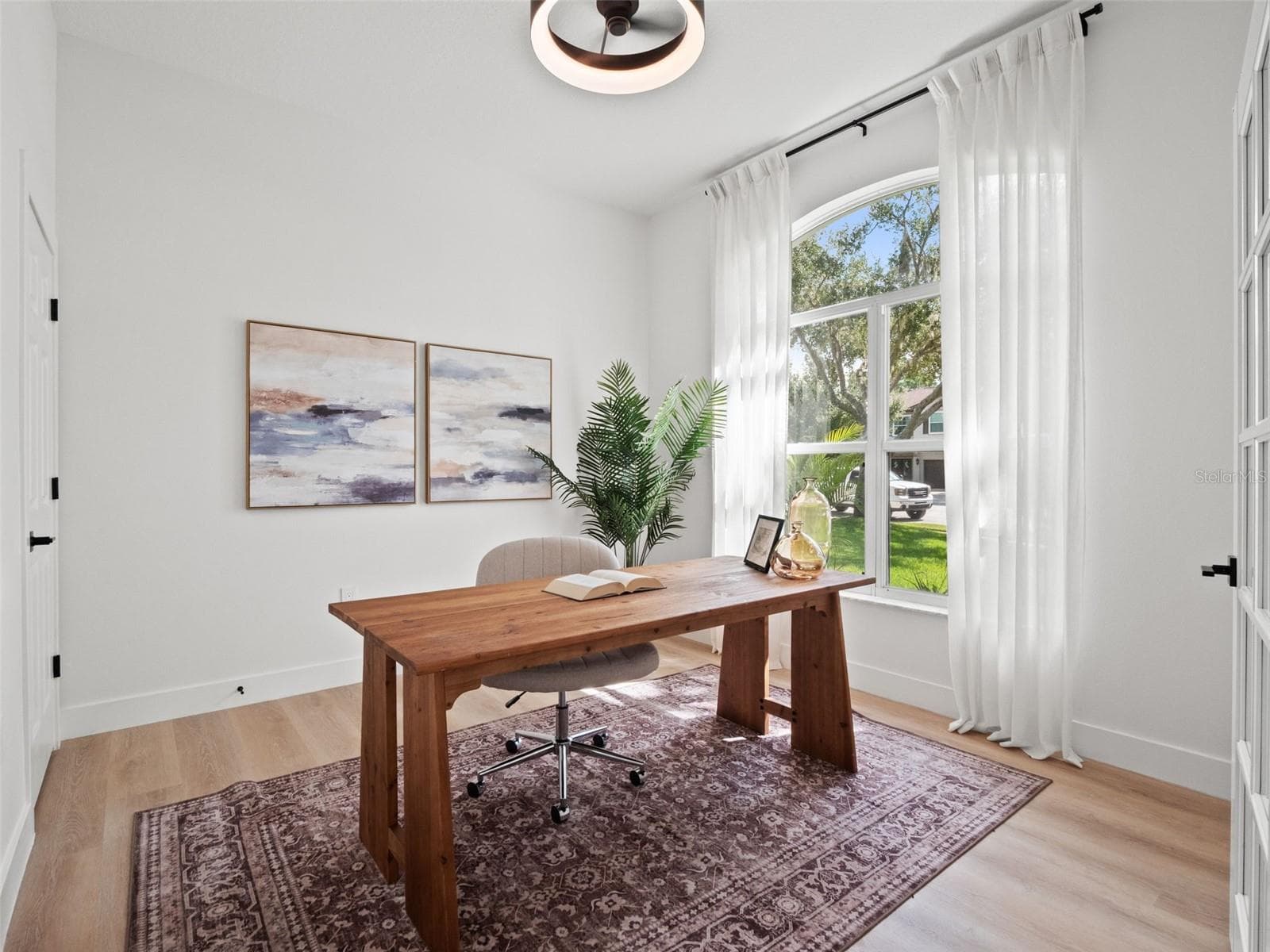Single Family Residence at 6111 HERONCREST CT, LITHIA, photo 11 of 57
