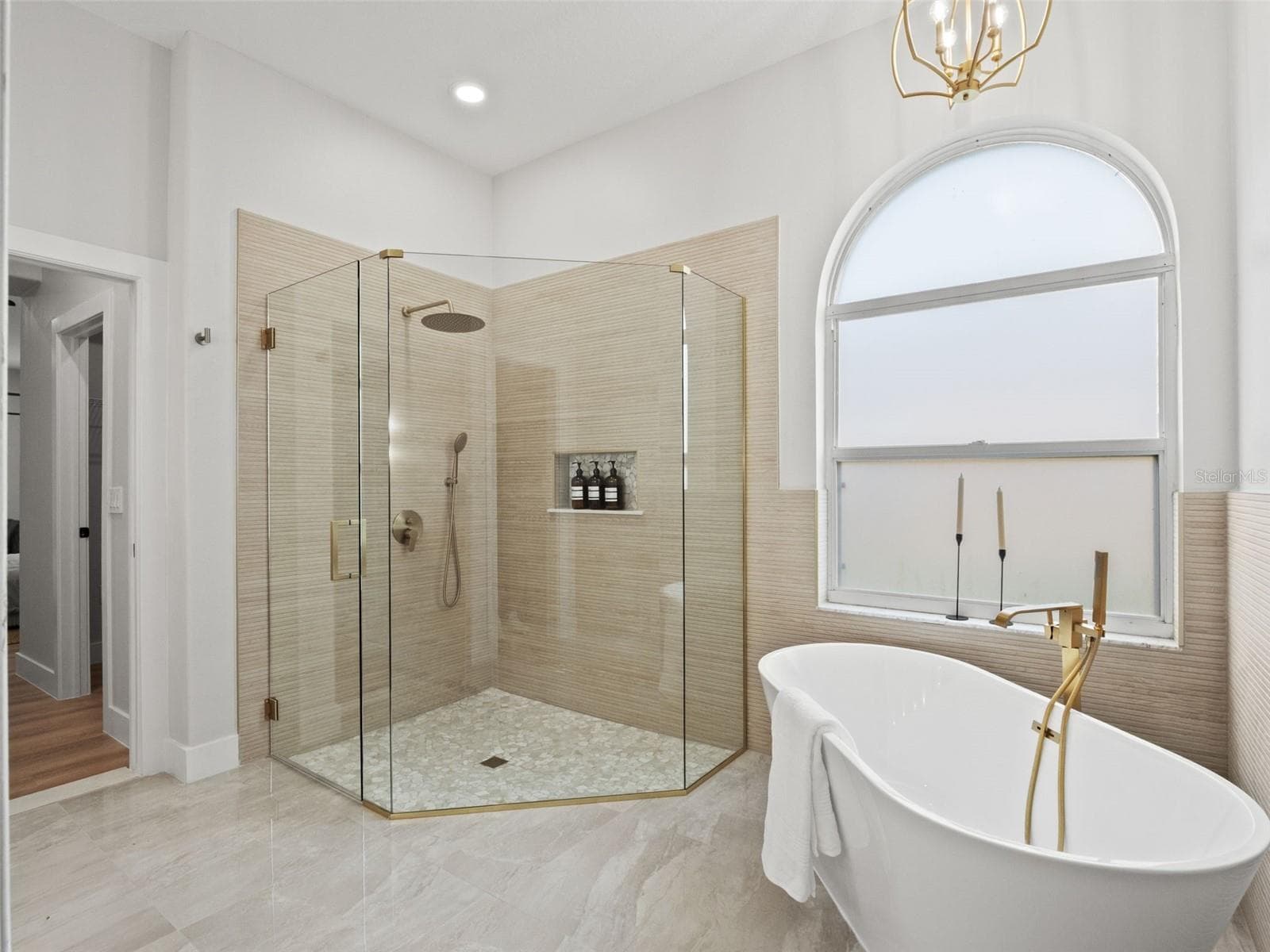 Single Family Residence at 6111 HERONCREST CT, LITHIA, photo 41 of 57