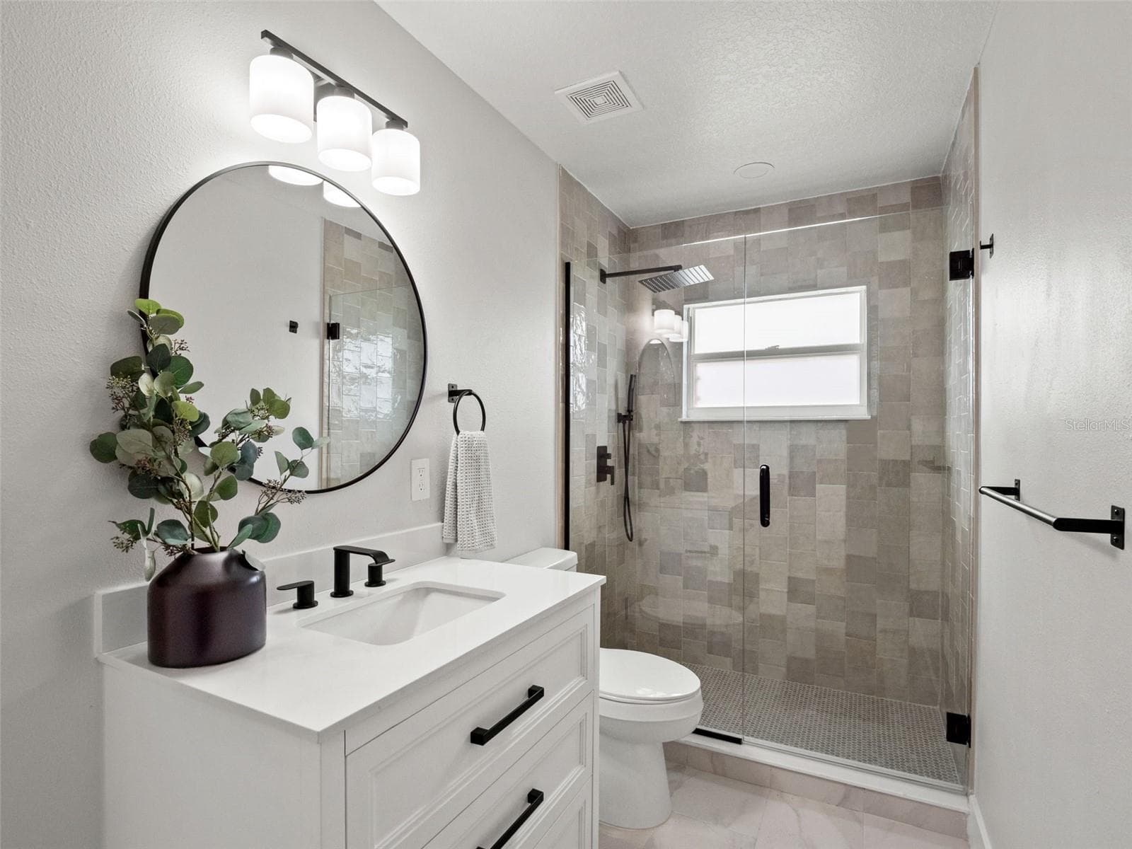 Single Family Residence at 6111 HERONCREST CT, LITHIA, photo 49 of 57