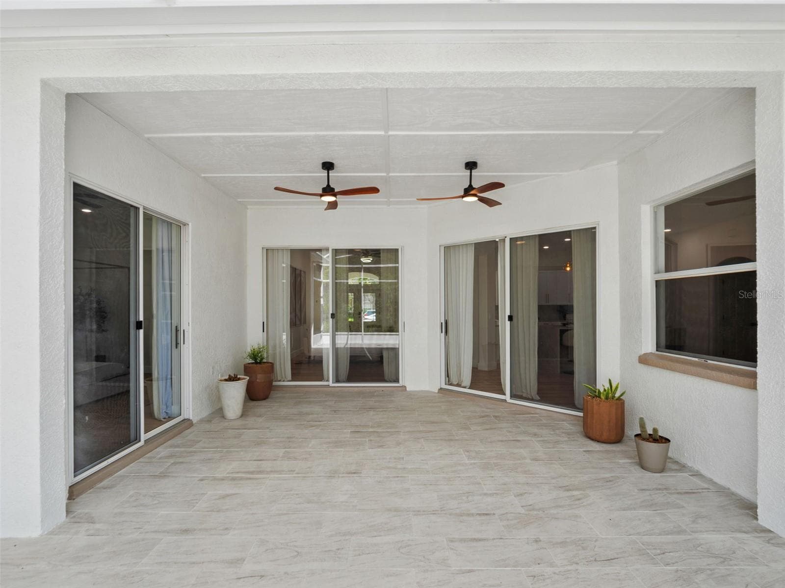 Single Family Residence at 6111 HERONCREST CT, LITHIA, photo 51 of 57