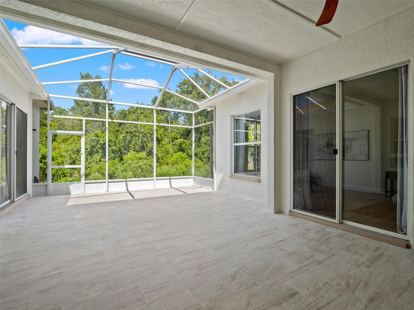 Single Family Residence at 6111 HERONCREST CT, LITHIA, photo 53 of 57