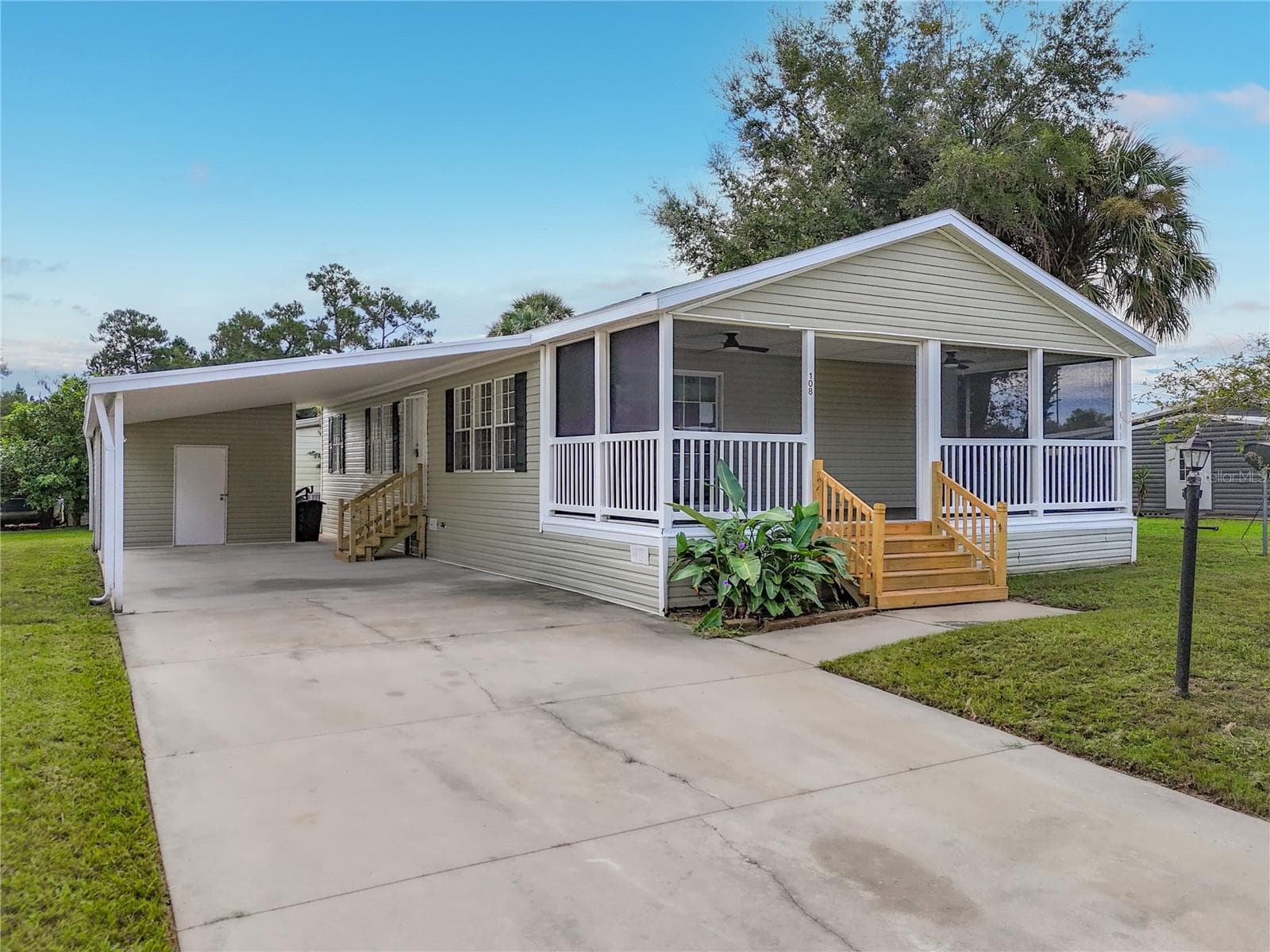 108 PINE LAKE DR
