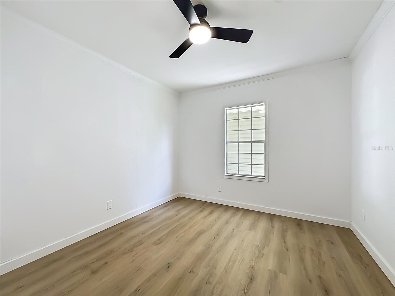 Manufactured Home at 108 PINE LAKE DR, SATSUMA, photo 19 of 31