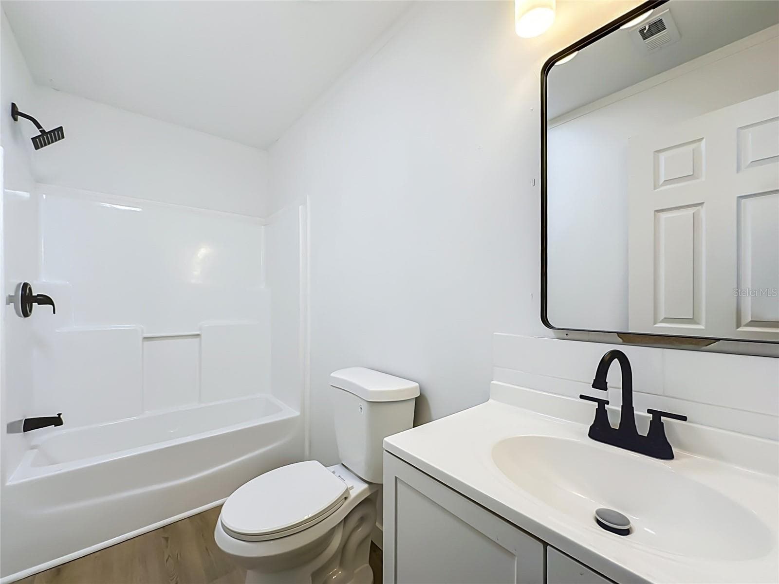 Manufactured Home at 108 PINE LAKE DR, SATSUMA, photo 29 of 31
