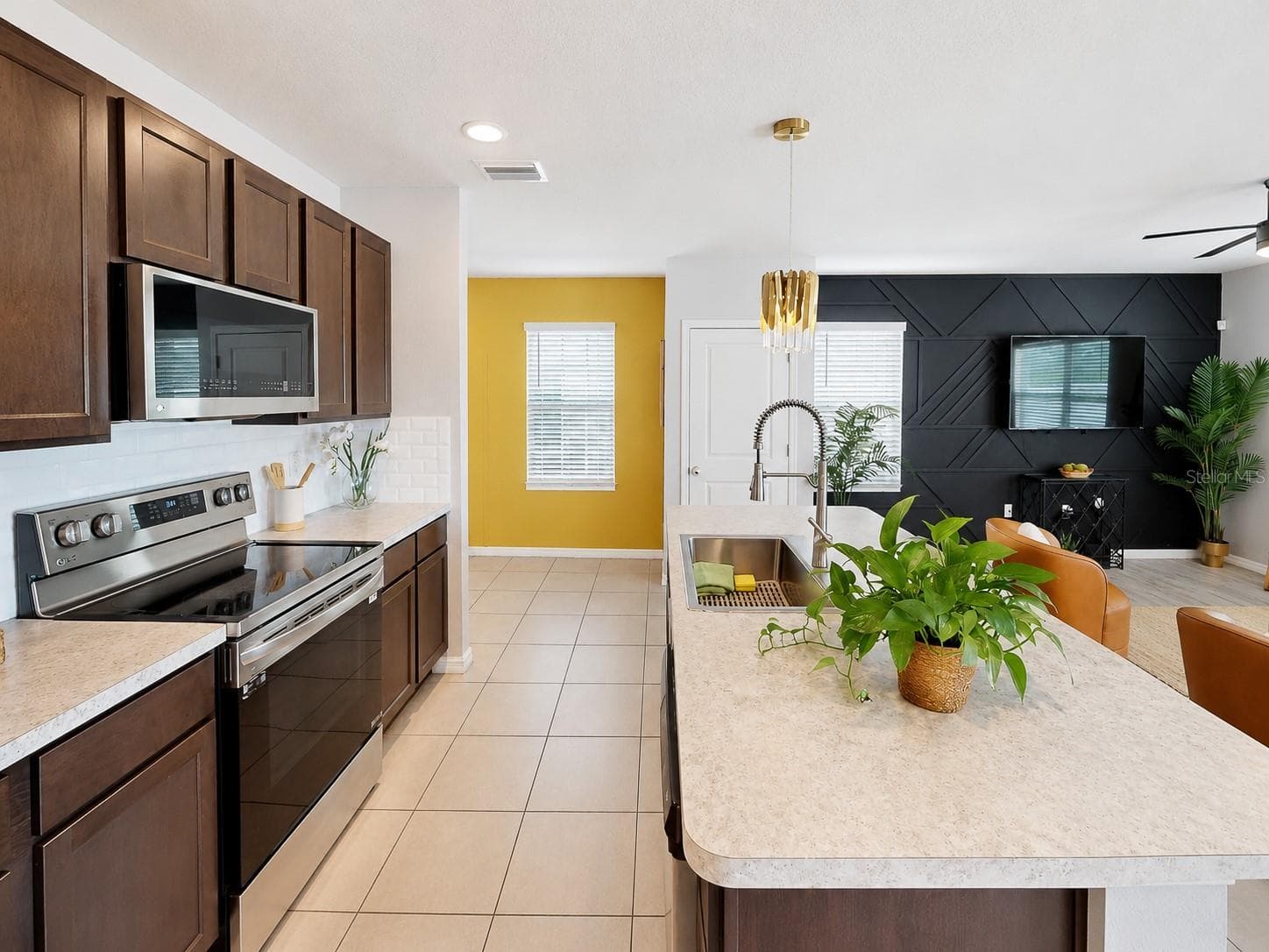Single Family Residence at 10153 GEESE TRAIL CIR, SUN CITY CENTER, photo 10 of 27