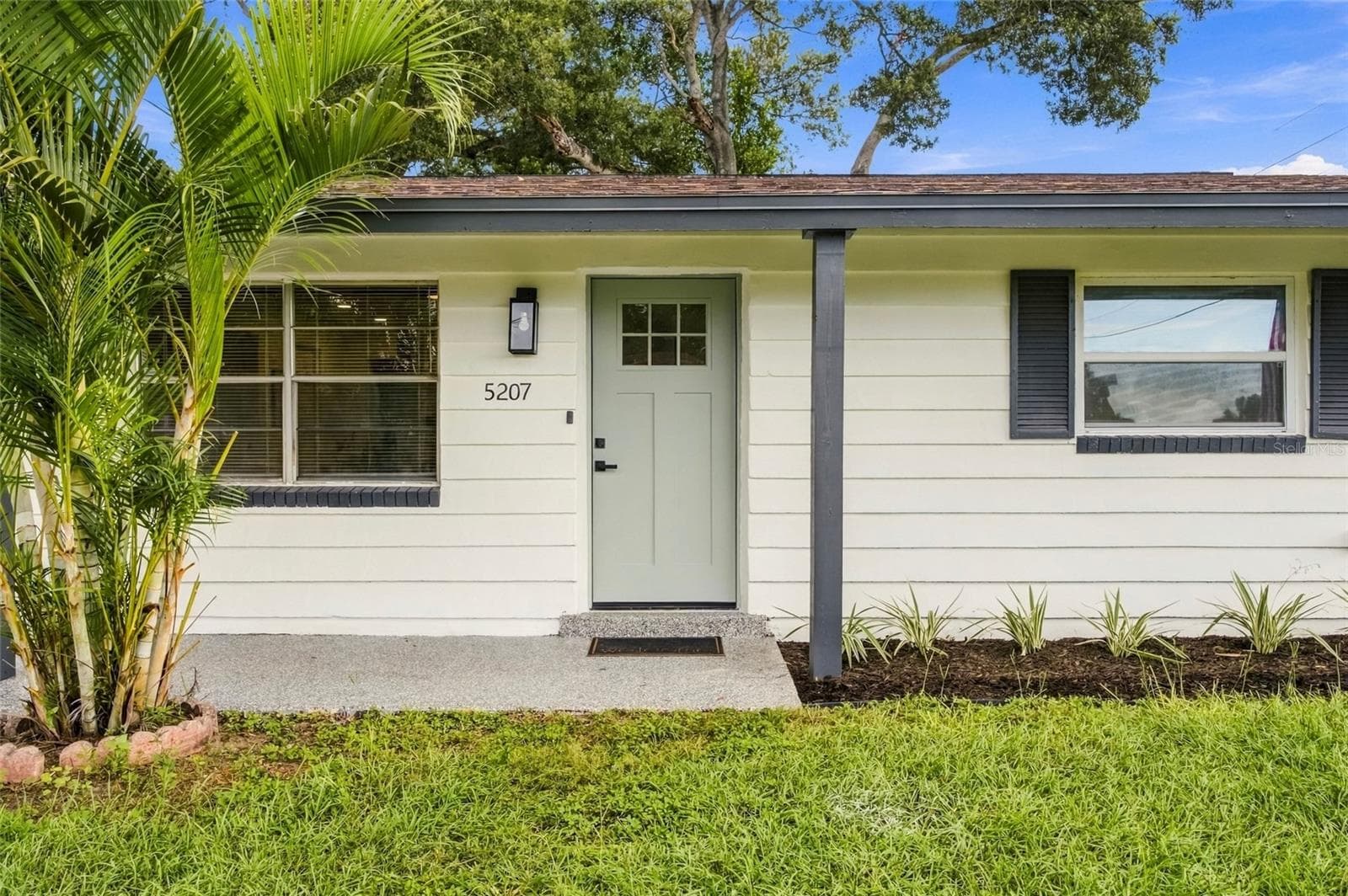 Single Family Residence at 5207 56TH AVE N, ST PETERSBURG, photo 6 of 31