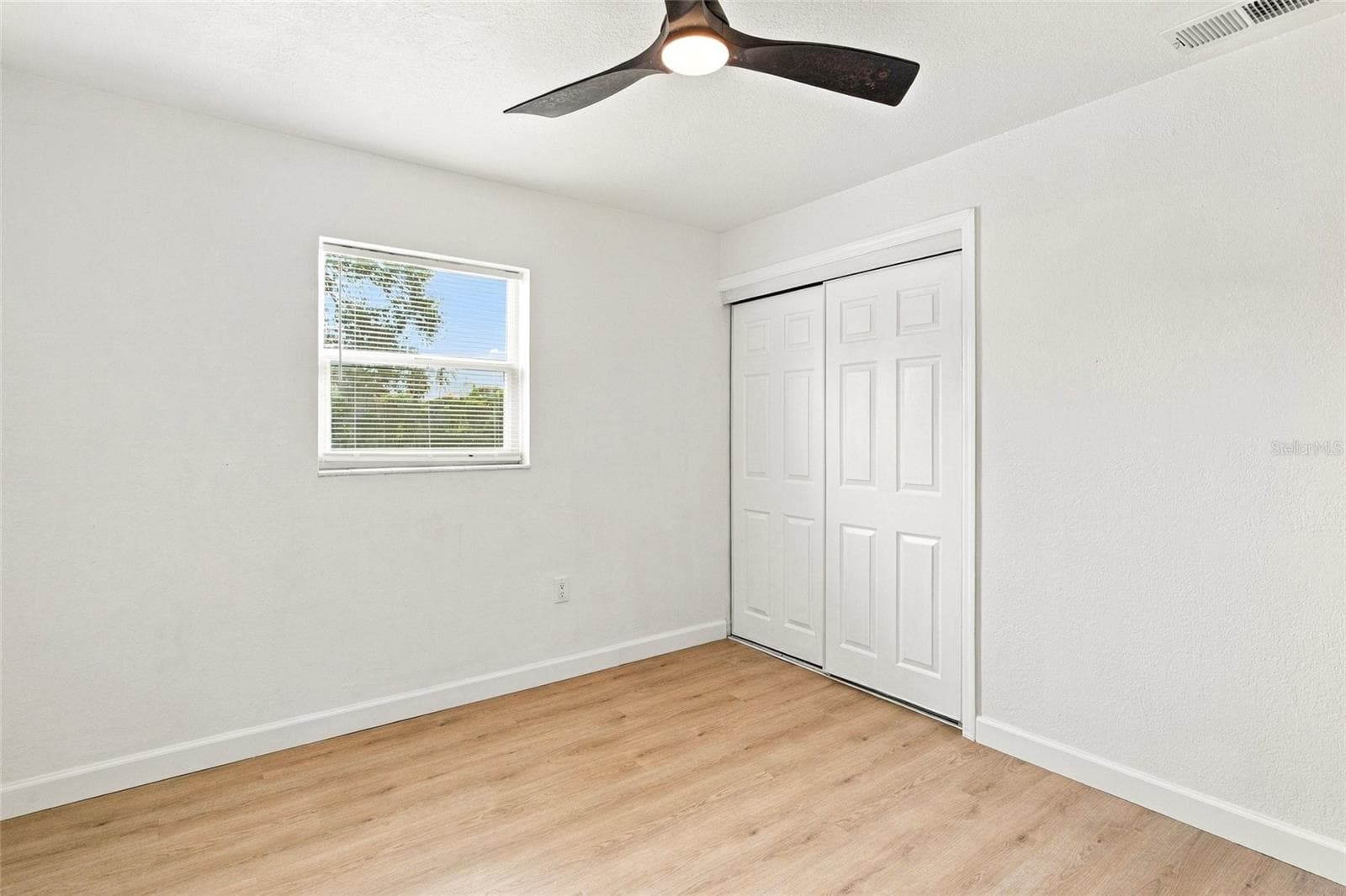 Single Family Residence at 5207 56TH AVE N, ST PETERSBURG, photo 23 of 31