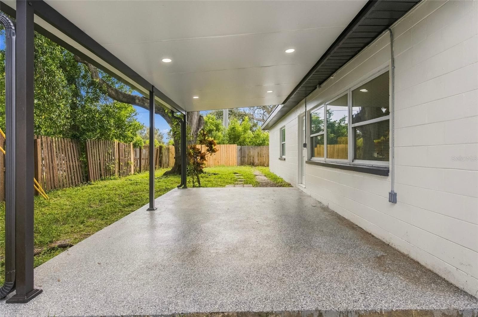 Single Family Residence at 5207 56TH AVE N, ST PETERSBURG, photo 28 of 31