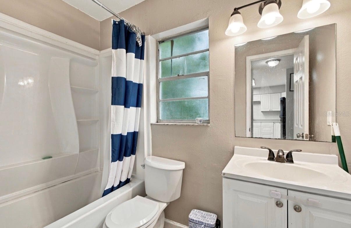 Duplex at 1504 E POINSETTIA AVE, TAMPA, photo 10 of 37