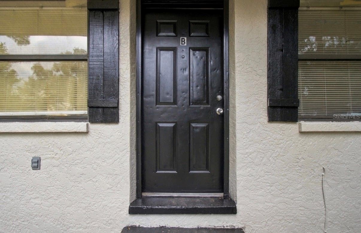 Duplex at 1504 E POINSETTIA AVE, TAMPA, photo 14 of 37