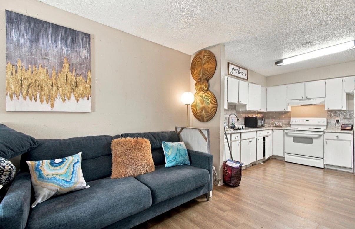 Duplex at 1504 E POINSETTIA AVE, TAMPA, photo 16 of 37