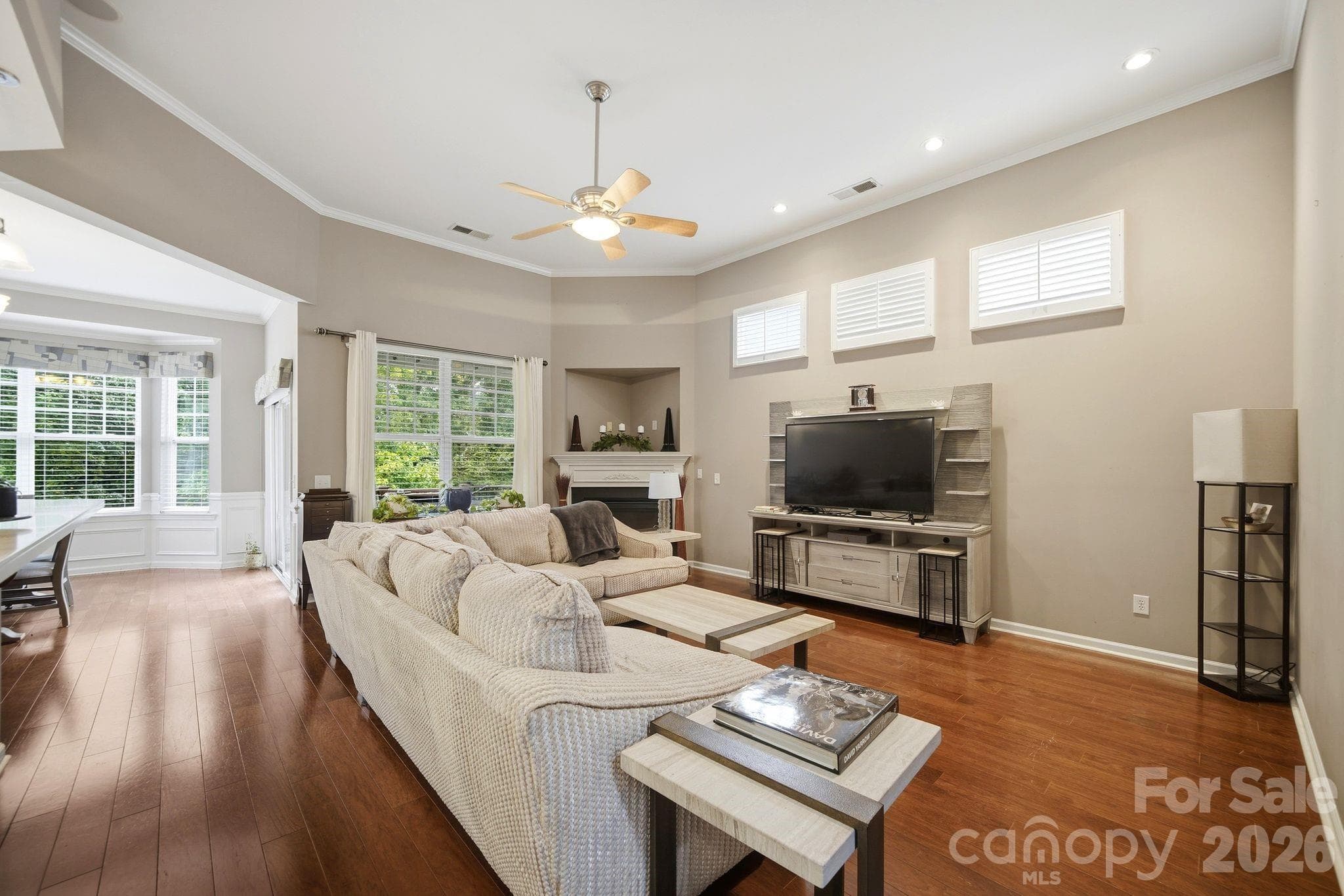 Single Family Residence at 3009 Grande Heights Drive, Charlotte, photo 4 of 32