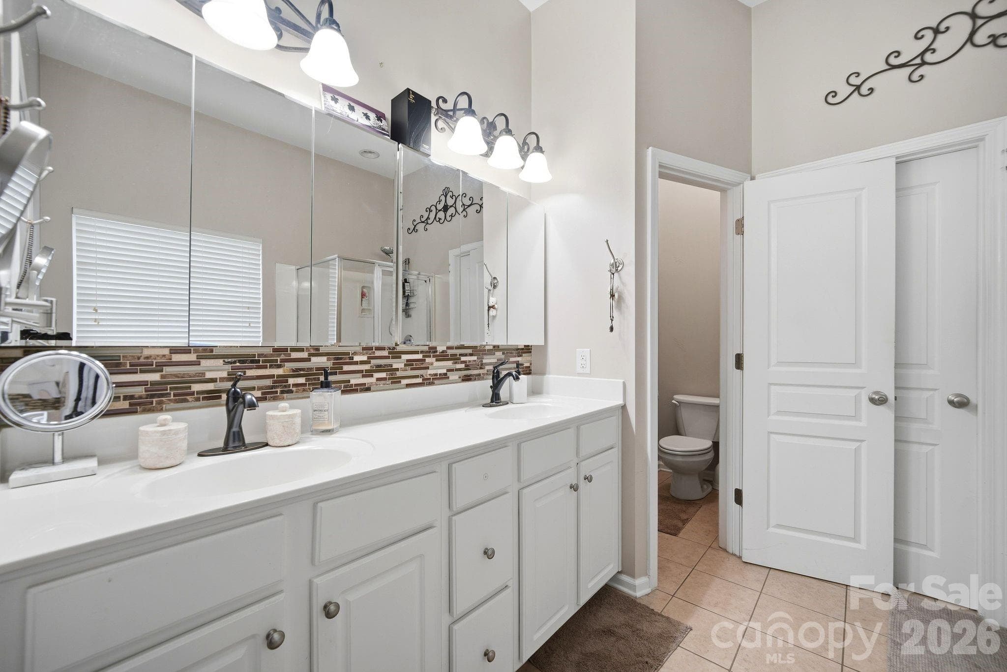 Single Family Residence at 3009 Grande Heights Drive, Charlotte, photo 11 of 32