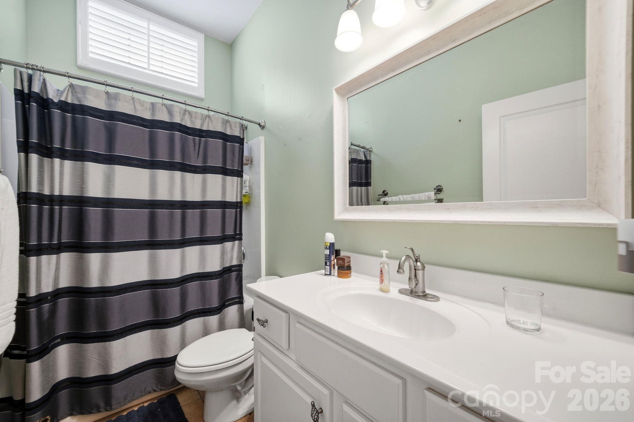 Single Family Residence at 3009 Grande Heights Drive, Charlotte, photo 15 of 32