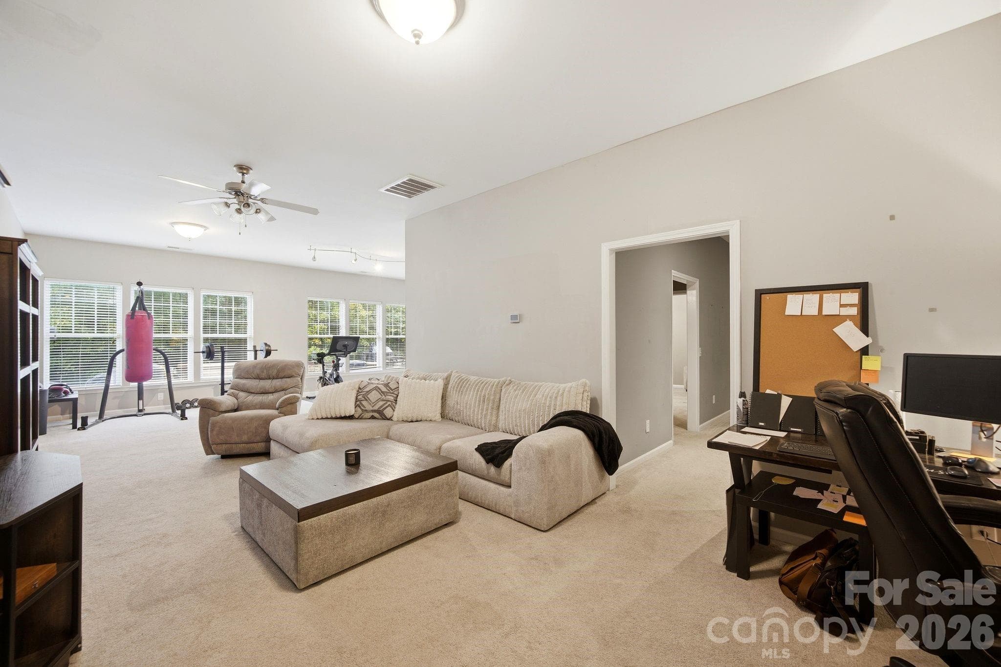 Single Family Residence at 3009 Grande Heights Drive, Charlotte, photo 19 of 32