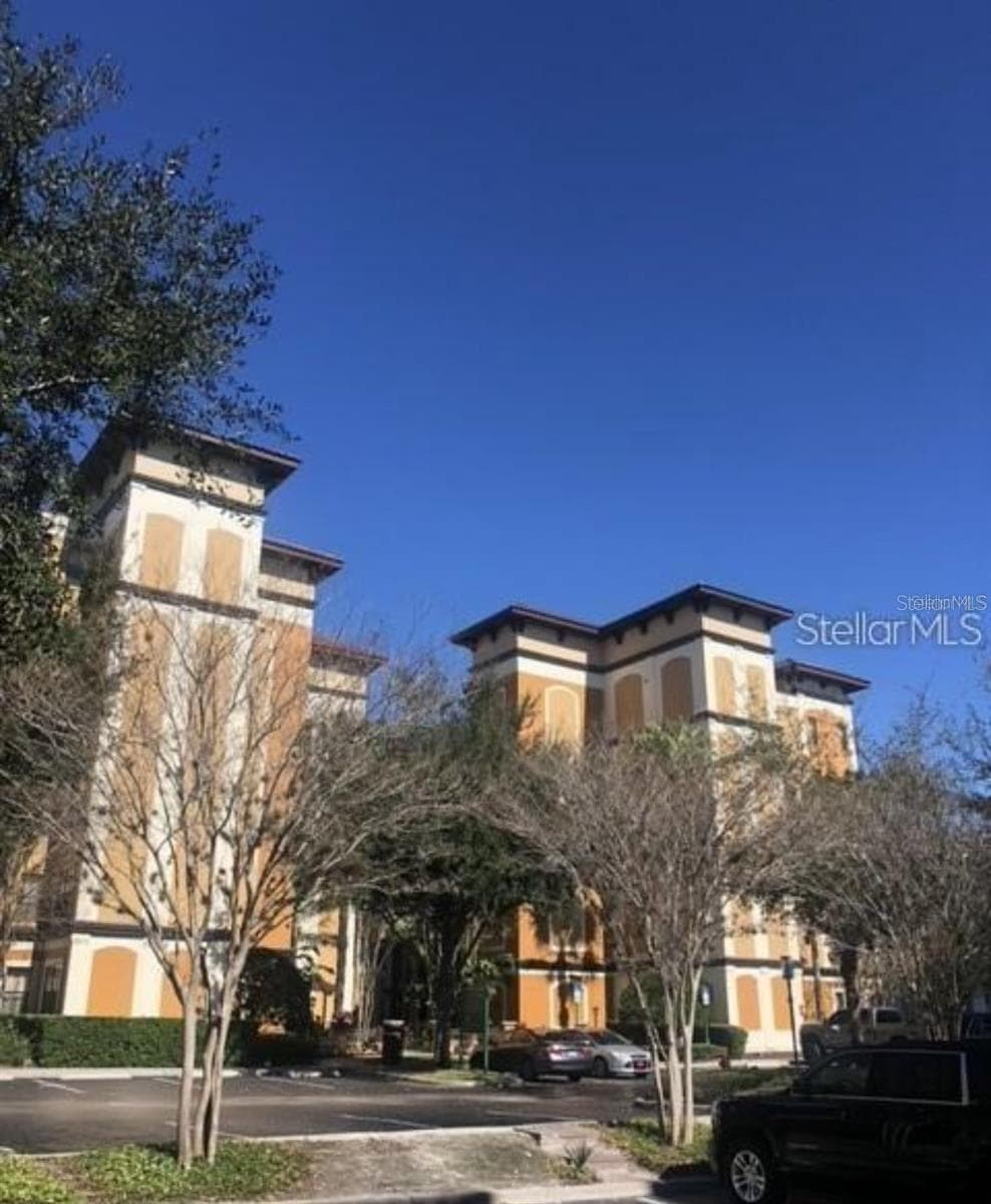 12539 FLORIDAYS RESORT DR #411D